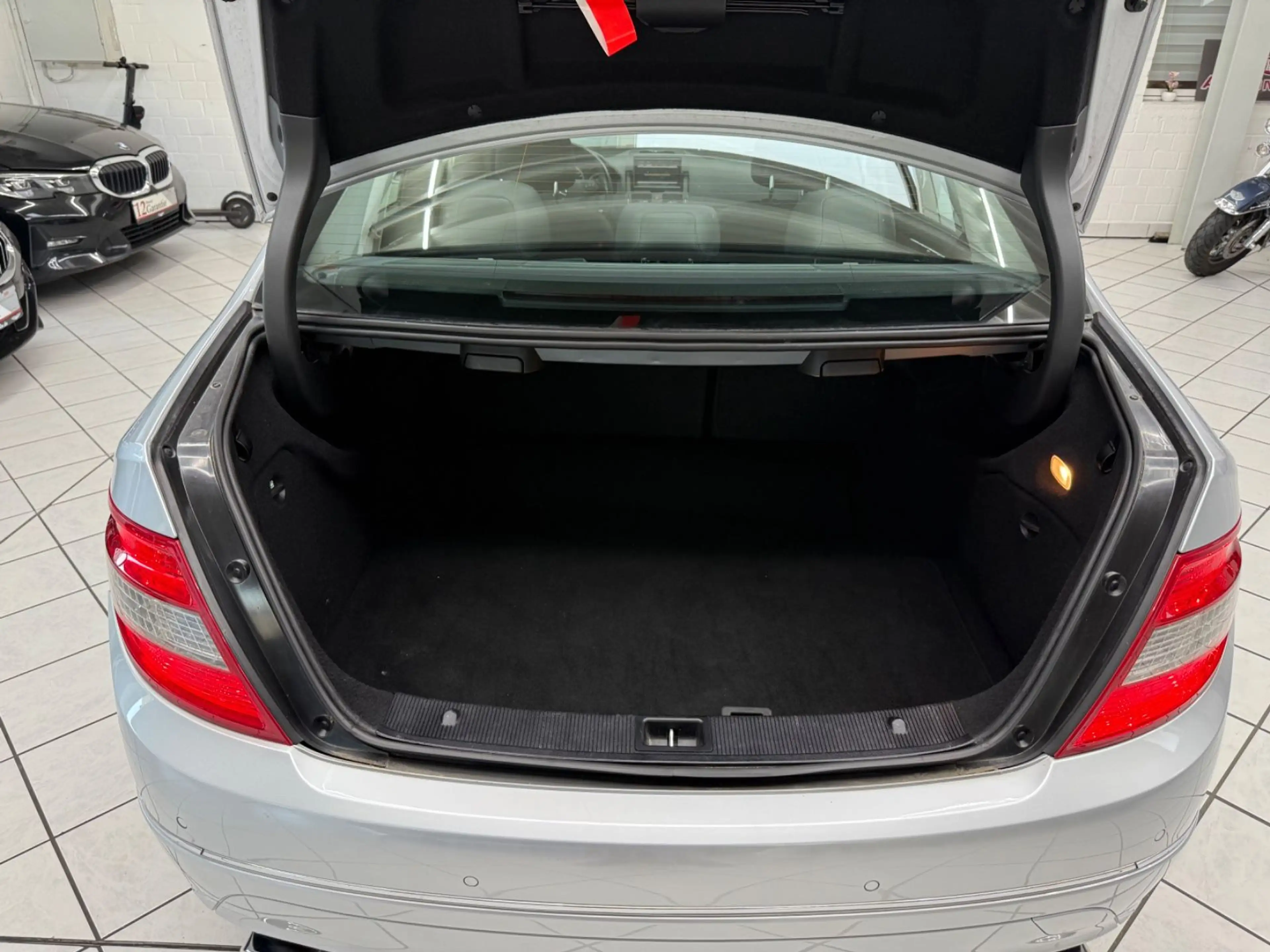 Mercedes-Benz C 350 Klasse Lim.  NAVI SHZ PDC — photo 7