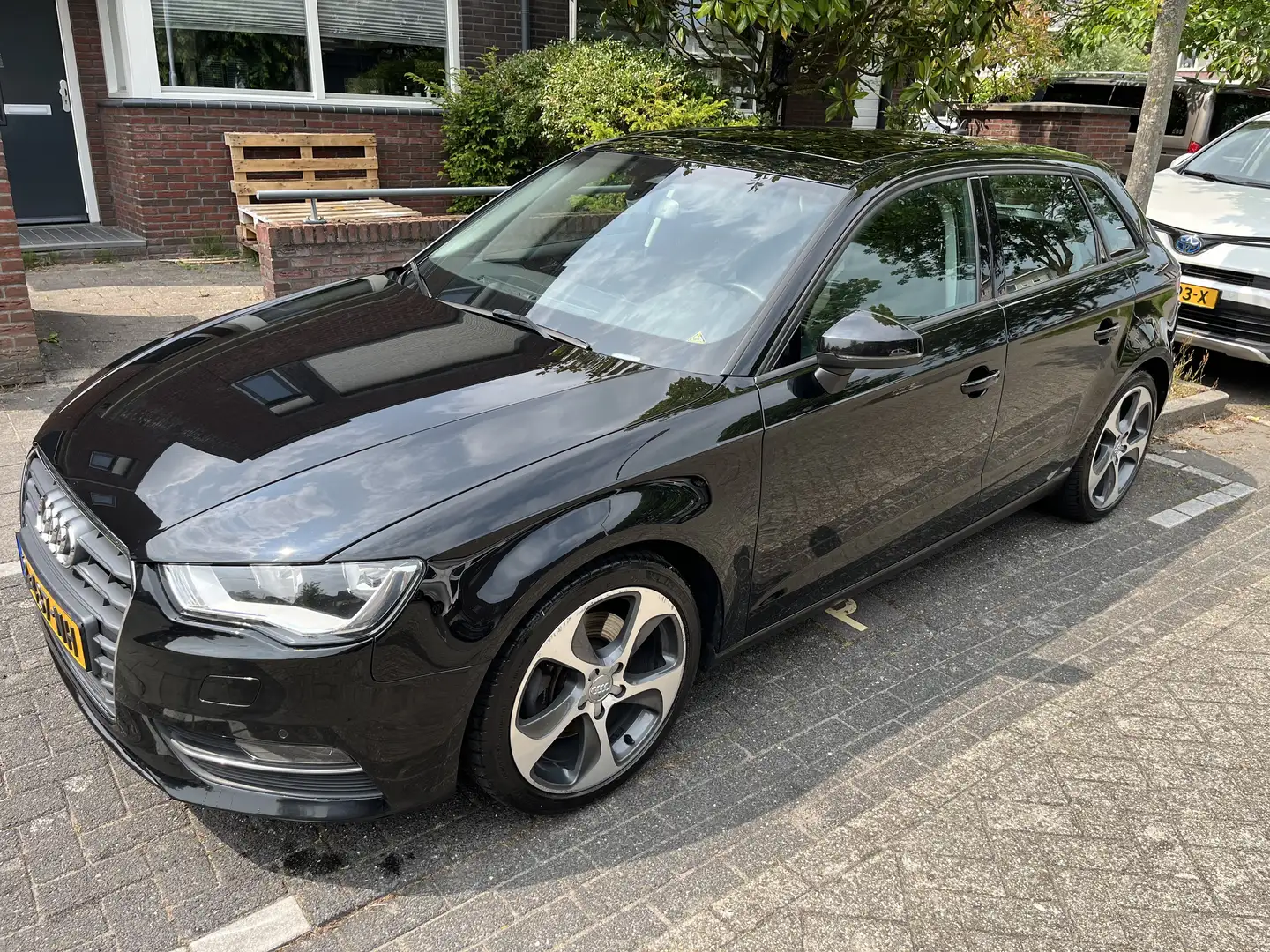 Audi A3 2.0 TDI QUATTRO 184PK Origineel Zwart - 1