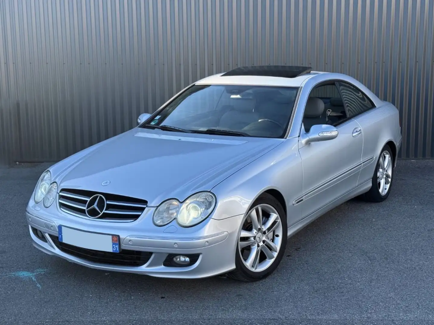 Mercedes-Benz CLK 350 Avantgarde, 3.5 V6 272ch Silber - 1