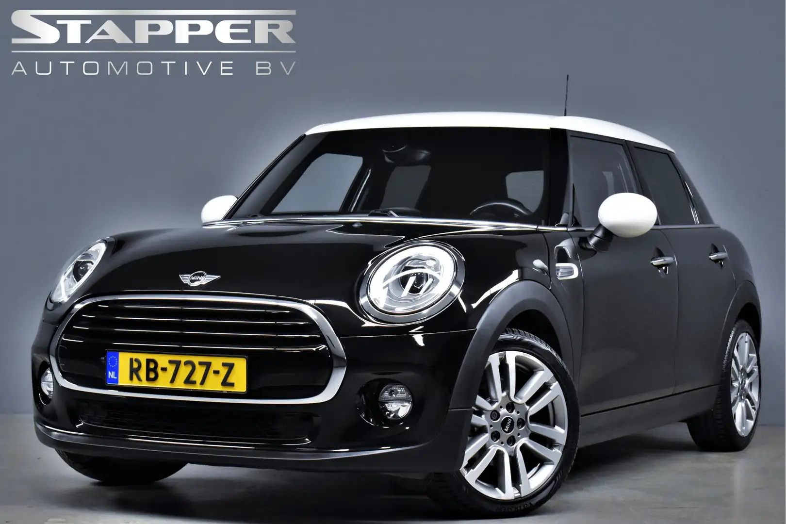 MINI Cooper Mini 1.5 136pk Serious Business Org.NL Sportstoele Zwart - 1