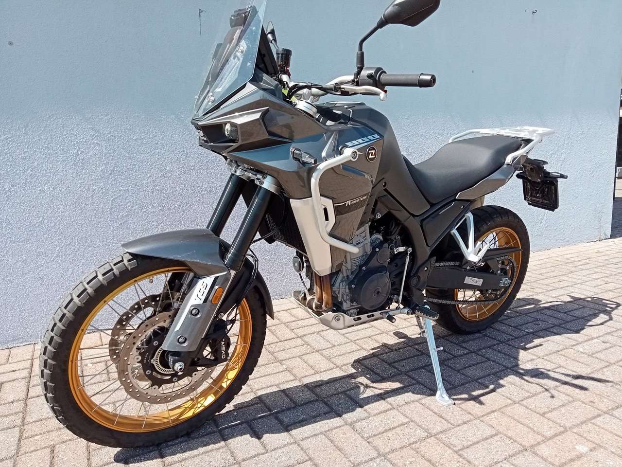 Kove 800X