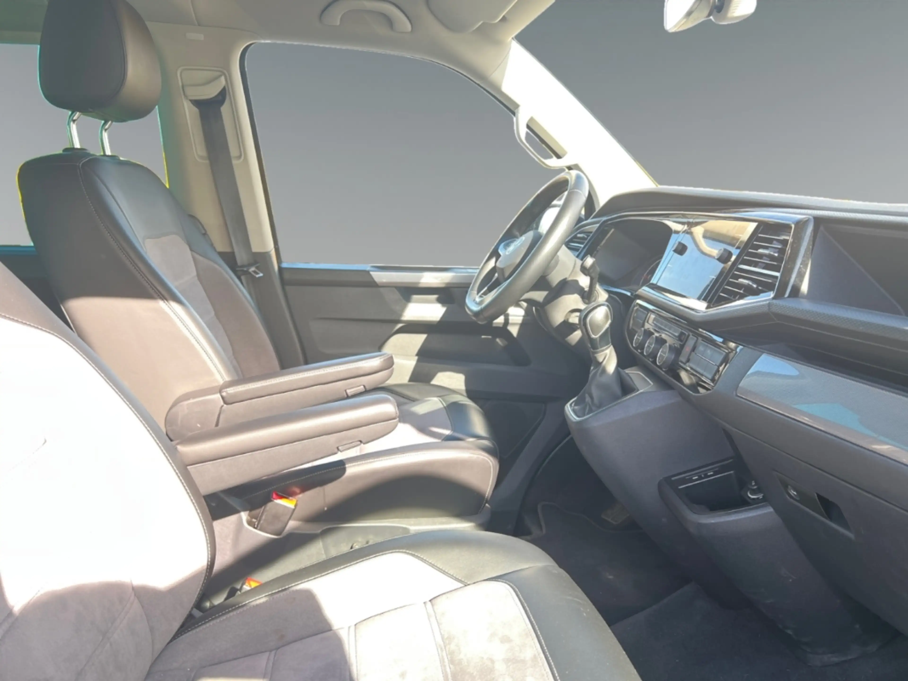 Volkswagen T6.1 Multivan Generation Six LED Navi Kamera — photo 6