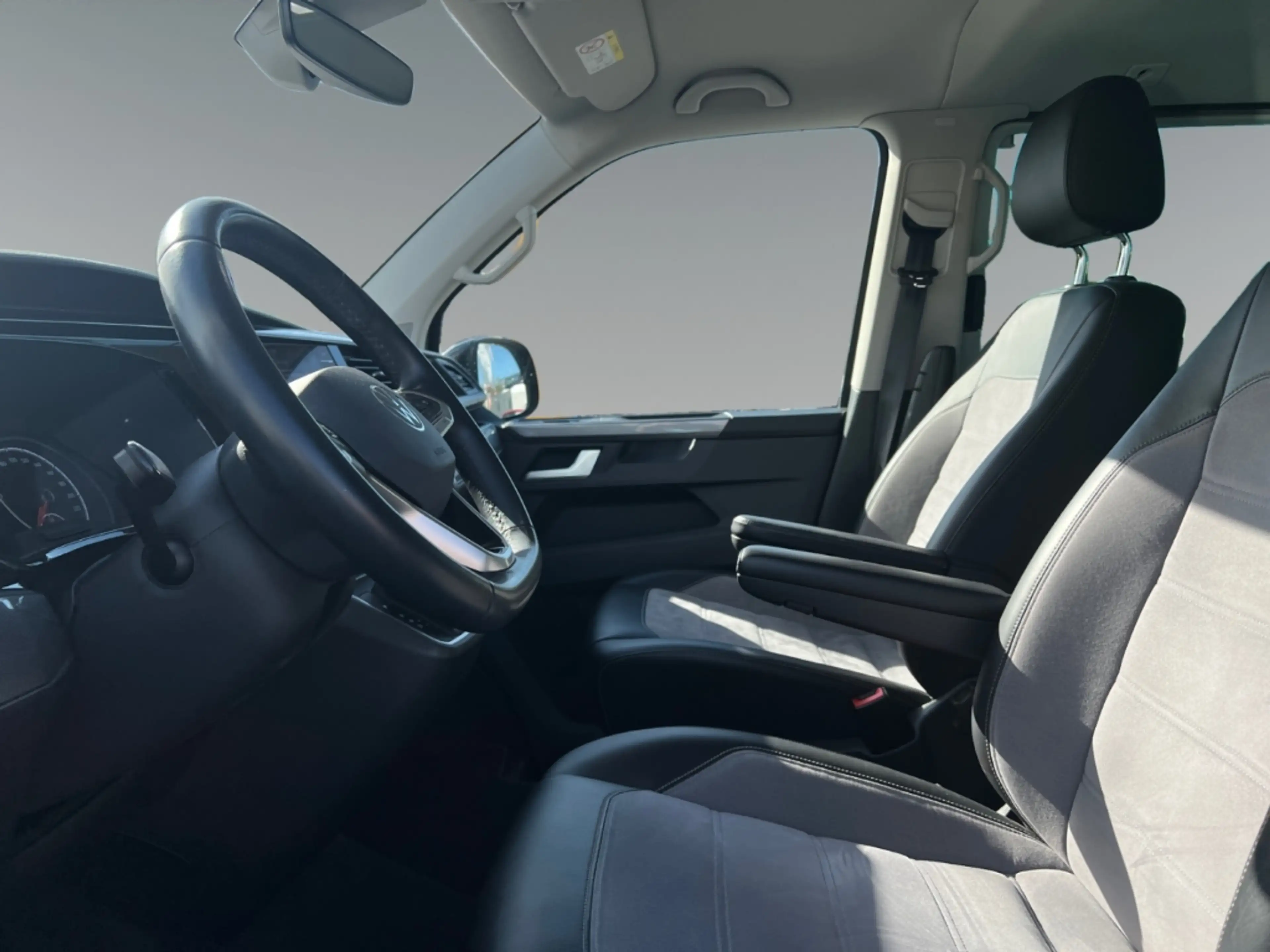 Volkswagen T6.1 Multivan Generation Six LED Navi Kamera — photo 10