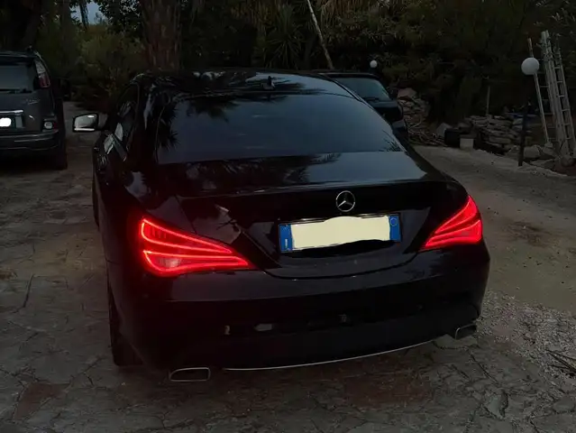 Mercedes-Benz CLA 200