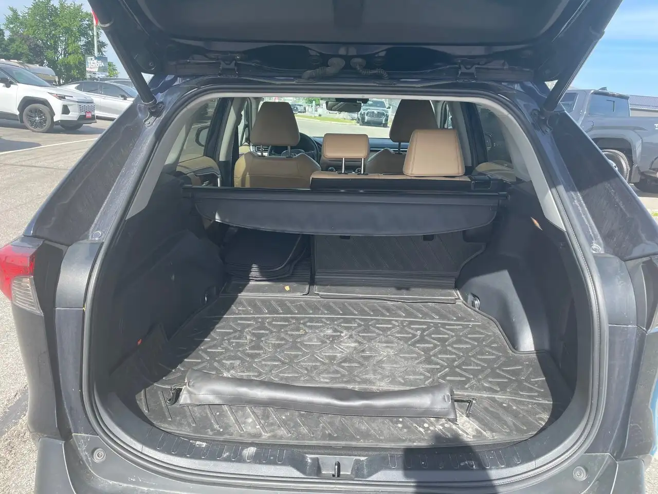 Toyota RAV 4 снимка Toyota RAV 4
