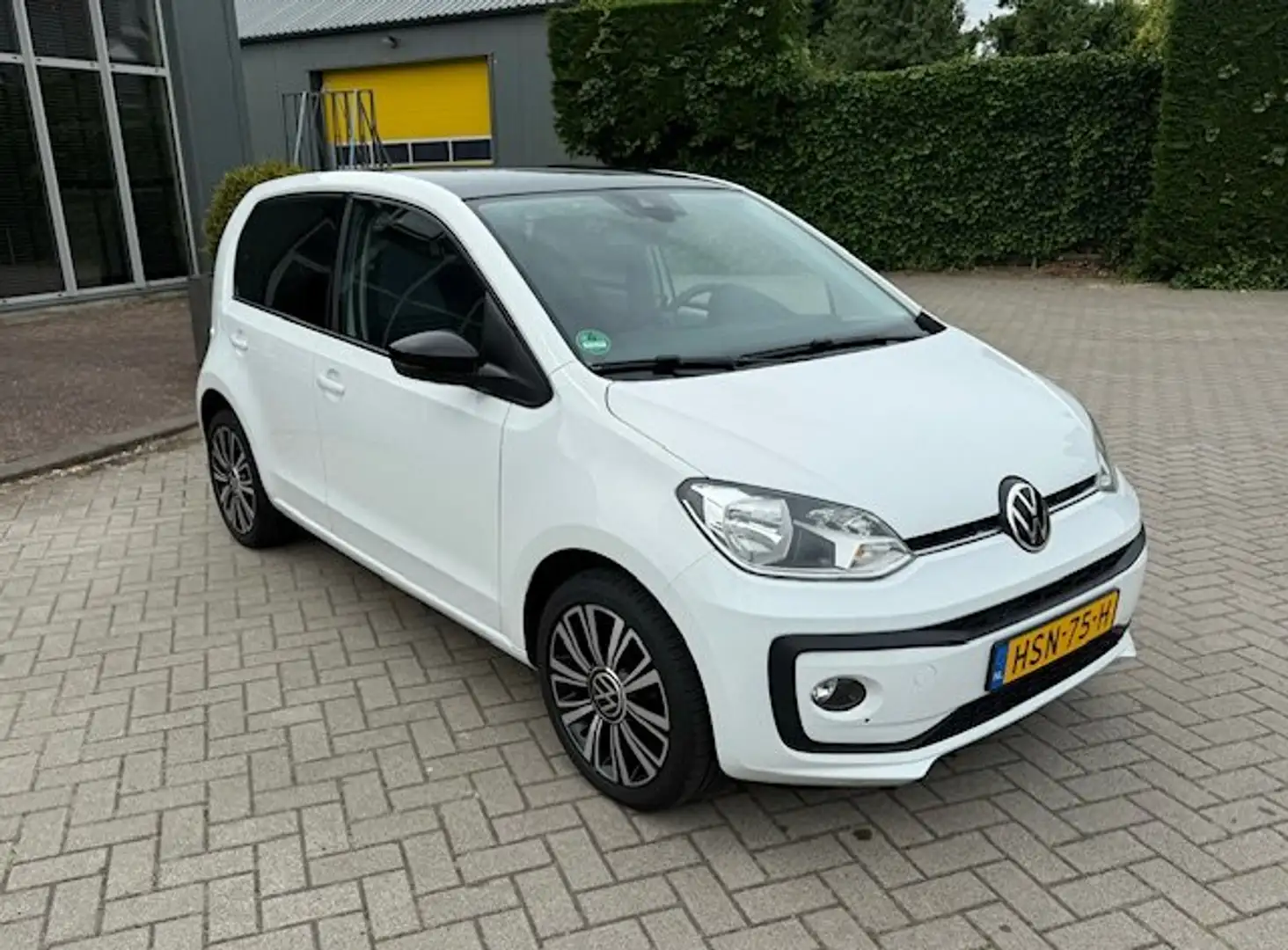 Volkswagen up! up! 1.0 BMT take Wit - 1