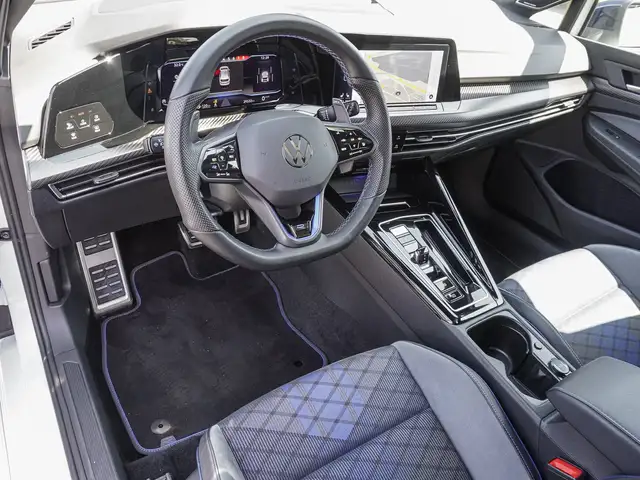 Volkswagen Golf view 10