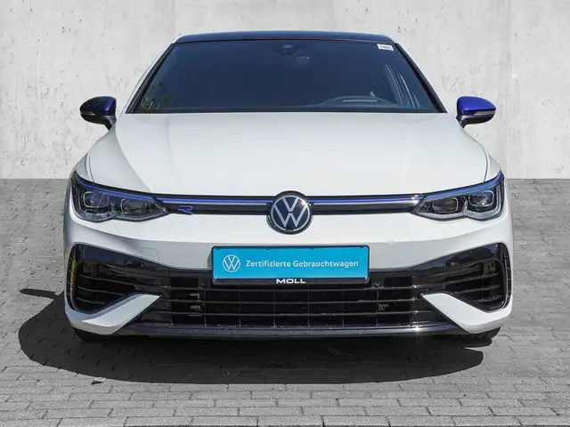 Volkswagen Golf view 3
