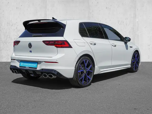Volkswagen Golf view 4