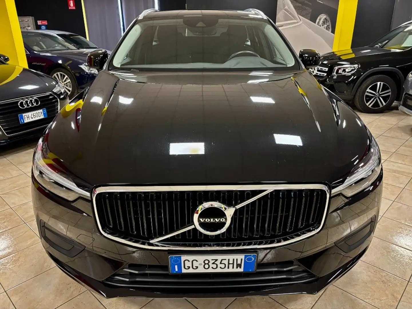 Volvo XC60 B4 (d) AWD Geartronic UNIPRO SOLO 40.000 KM CERTIF Nero - 2