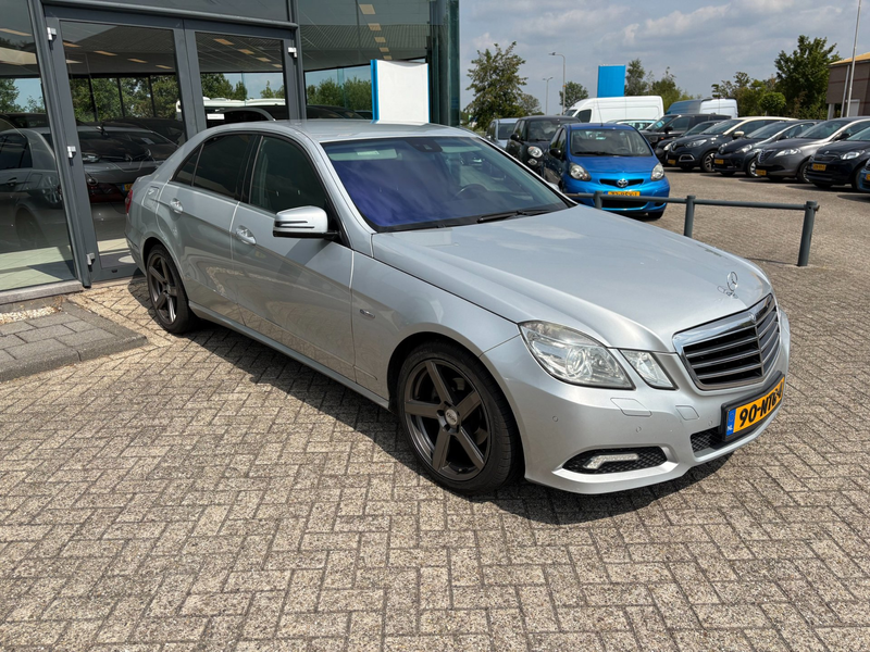 Mercedes-Benz E 200 CGI Business Class Avantgarde — photo 4