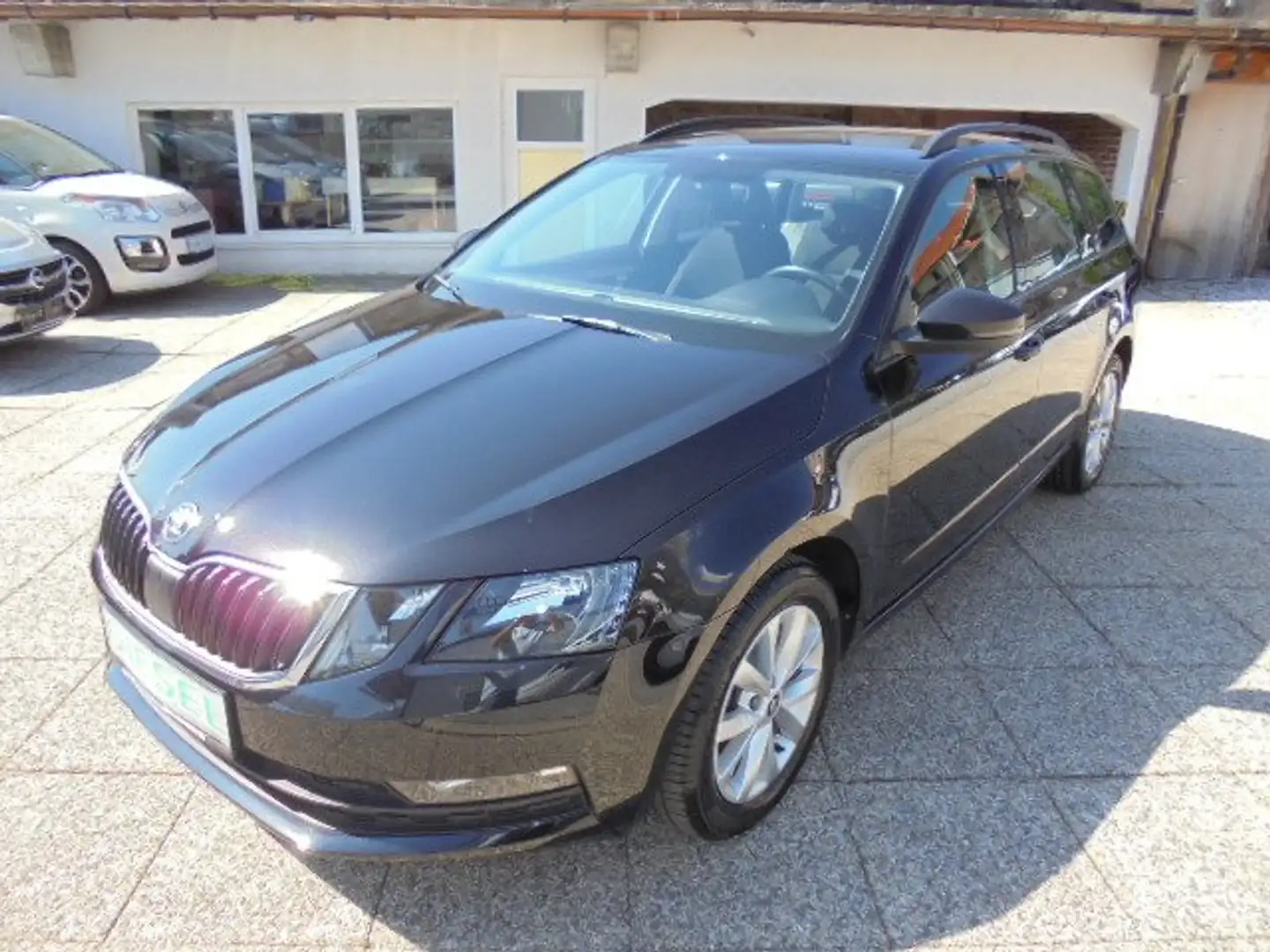 Skoda Octavia Octavia Combi 2,0 TDI Ambition Limited DSG Schwarz - 1