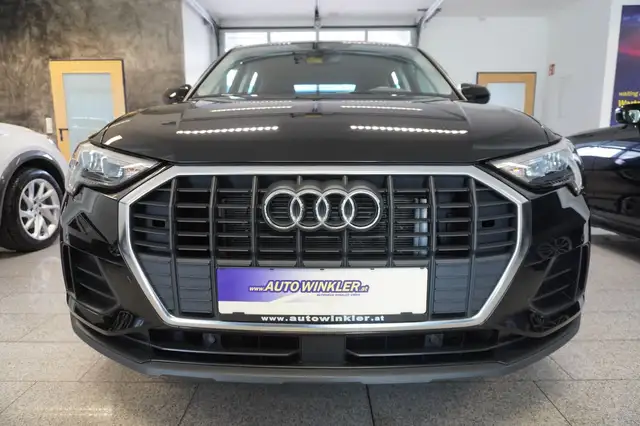 Audi Q3 view 2