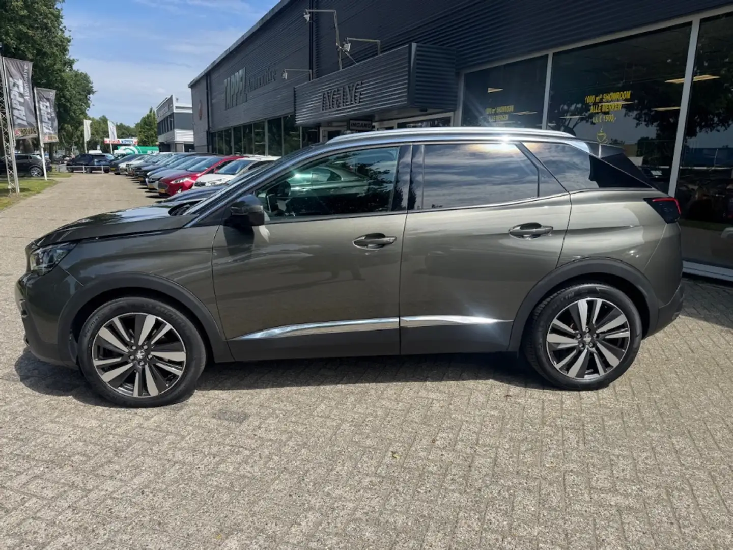 Peugeot 3008 1.2 PureTech BL Prem Grijs - 2
