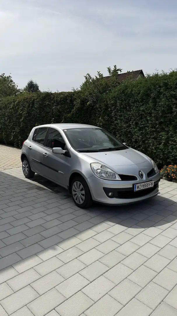 Renault Clio R - 1