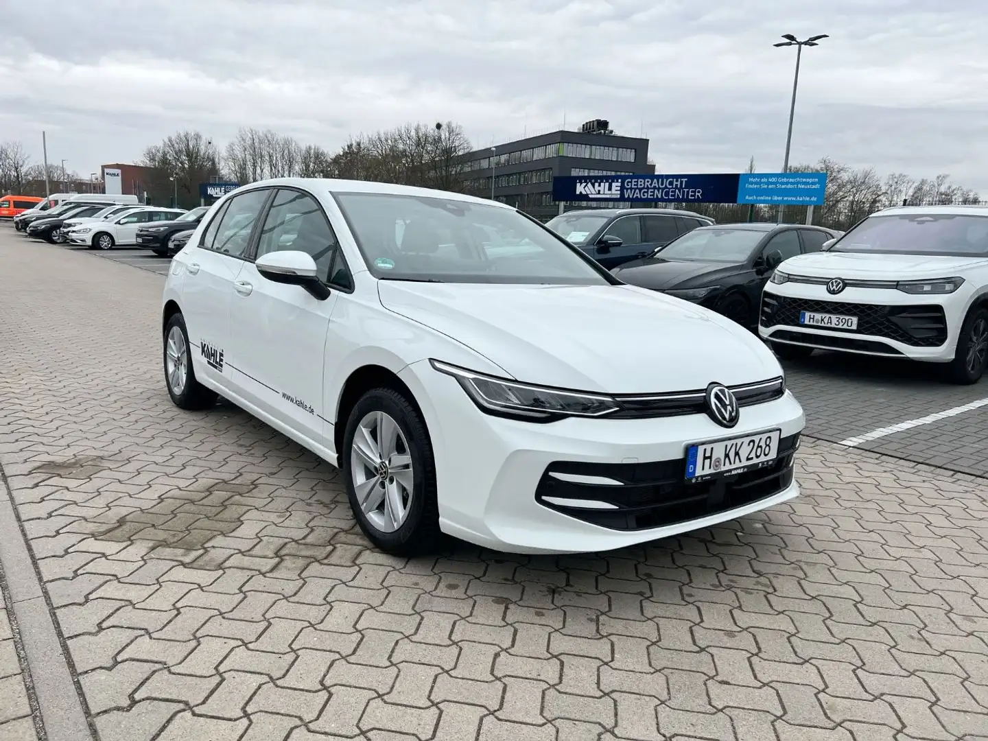 Volkswagen Golf Life 1.5 eTSI DSG Life Navi LED ACC SHZ ACC Weiß - 2