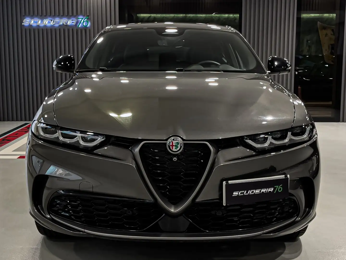 Alfa Romeo Tonale Tonale 1.3 phev Speciale Q4 180cv at6 Gris - 2