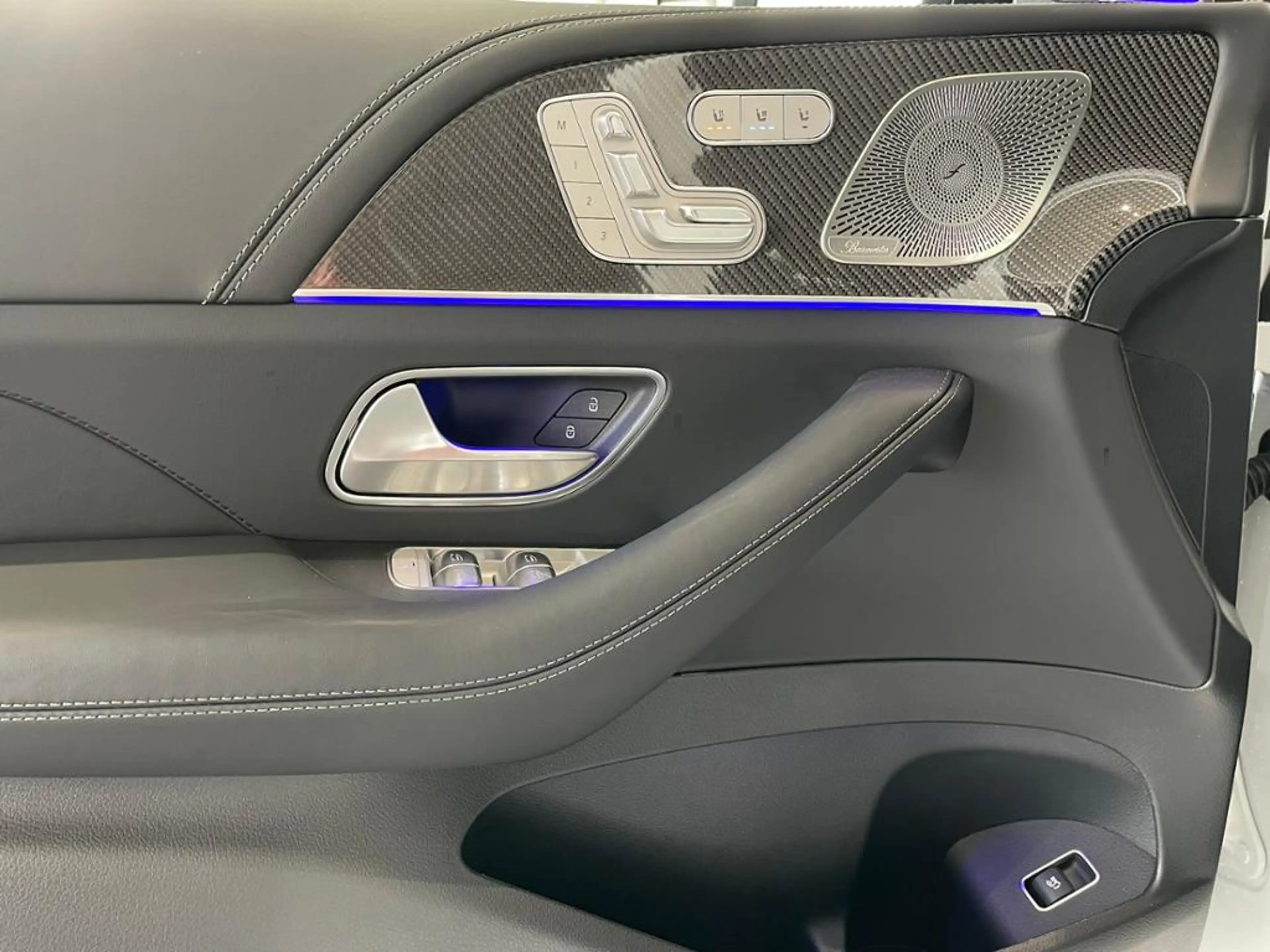 Mercedes-Benz GLS 63 AMG STDHZG+HUD+PANO+DRIVER PCKG+BURM 4D+ — photo 4