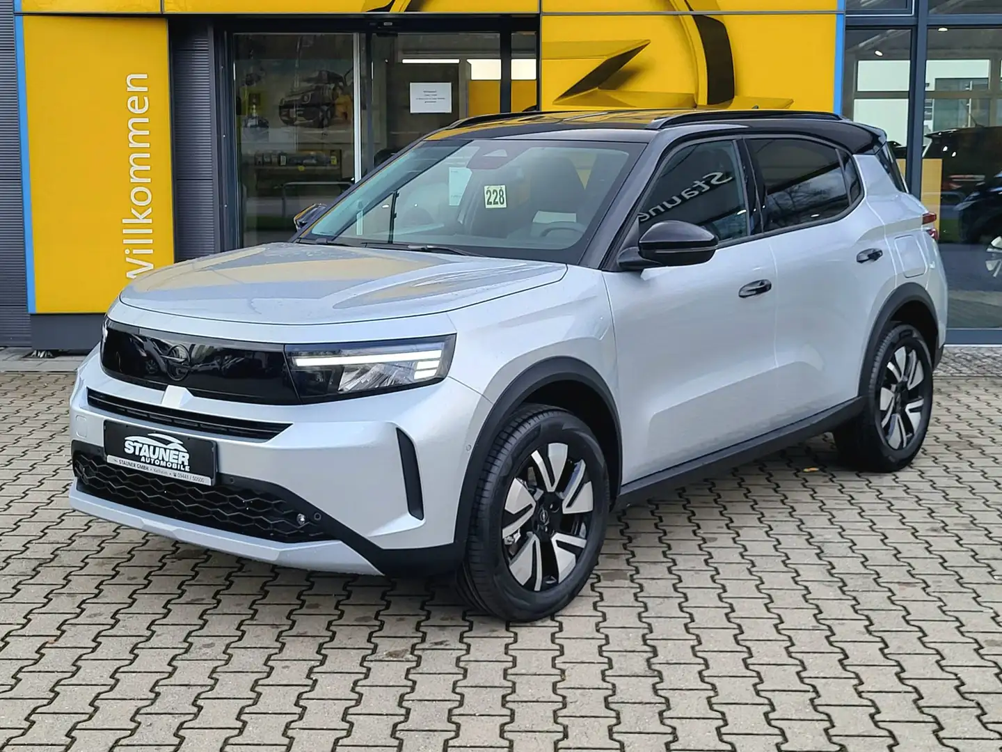 Opel Frontera GS Line 48V *NAVIGATION*SHZ*LHZ*R-KAMERA*CARPLAY* Argent - 2