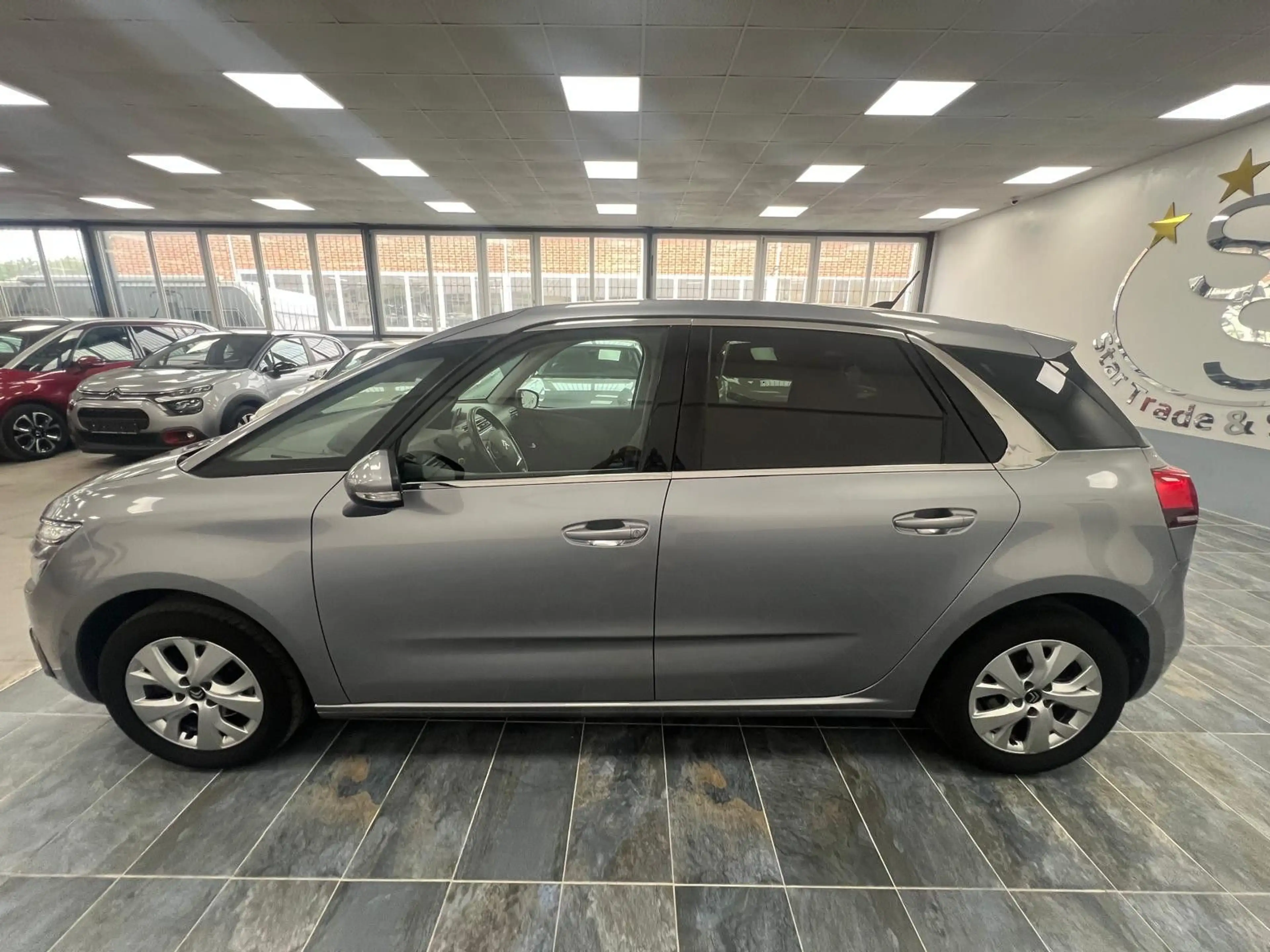 Citroen C4 Picasso PureTech 130 Stop&Start FEEL — photo 3