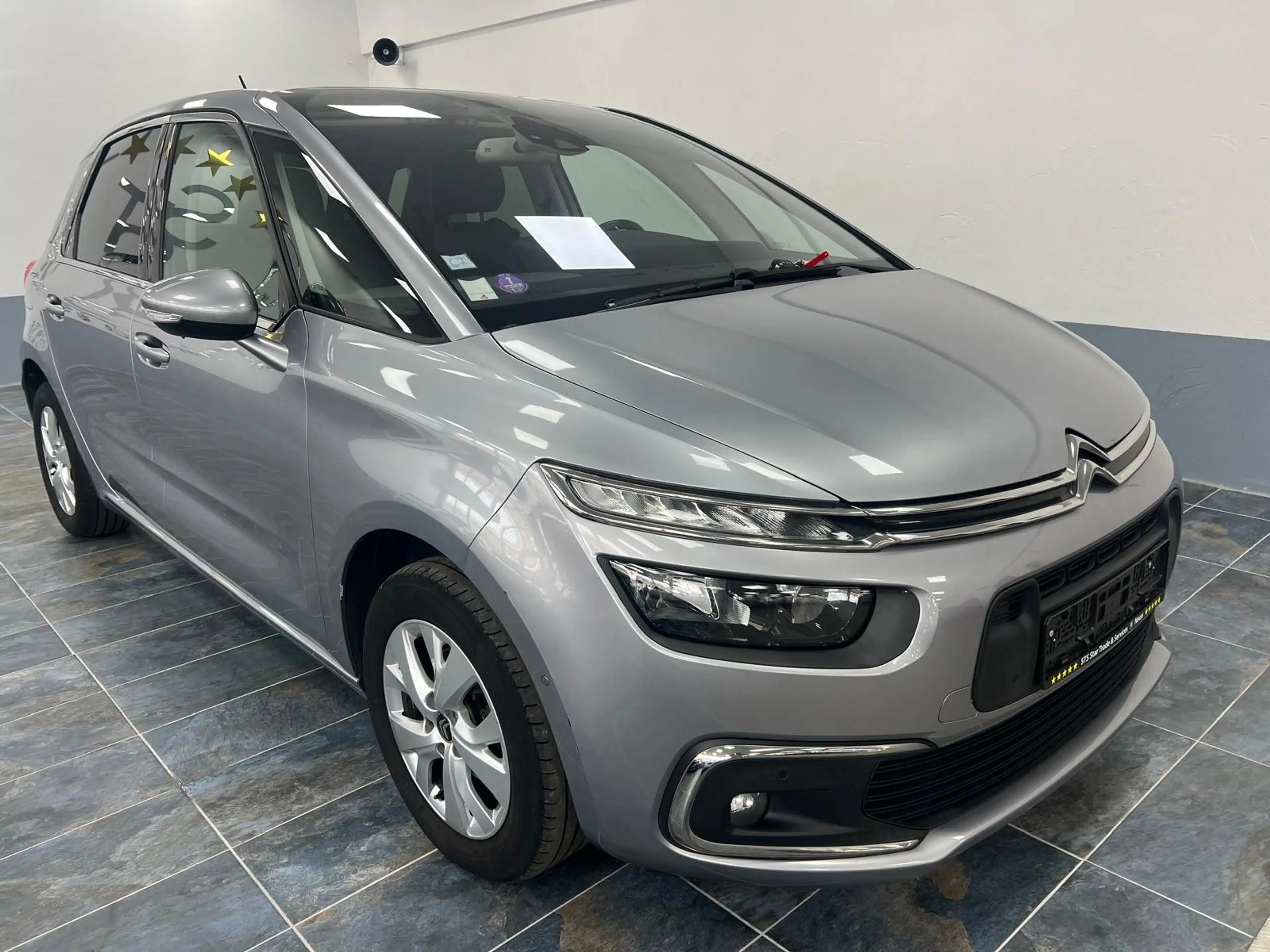 Citroen C4 Picasso PureTech 130 Stop&Start FEEL — photo 11