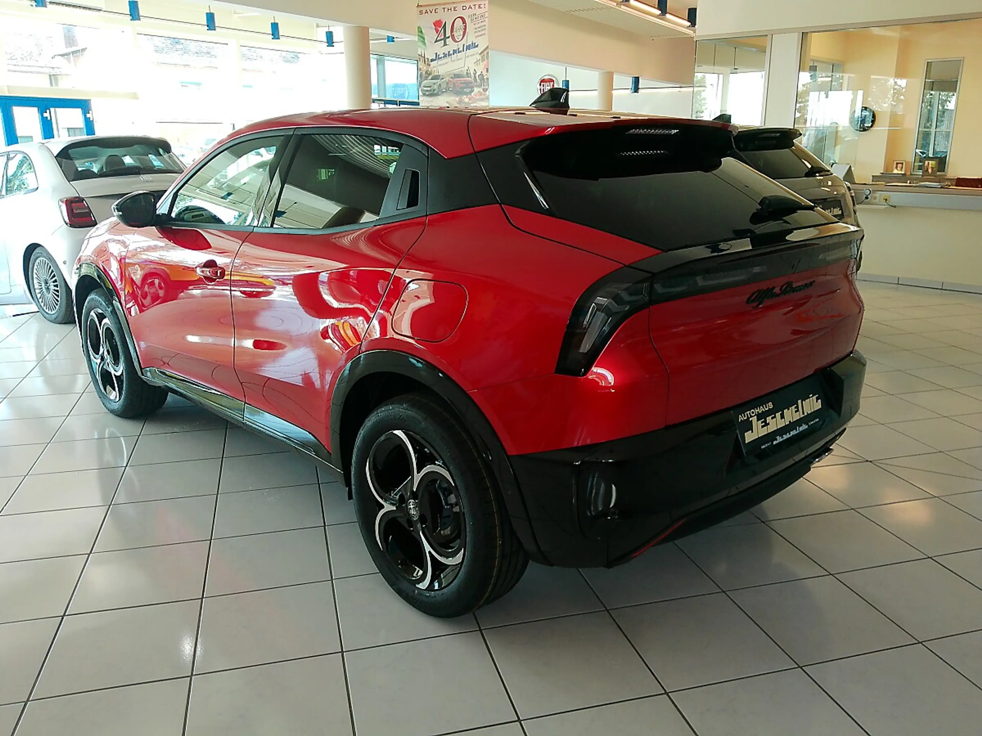 Alfa Romeo Junior 1.2 VGT Mild Hybrid Ti — photo 8