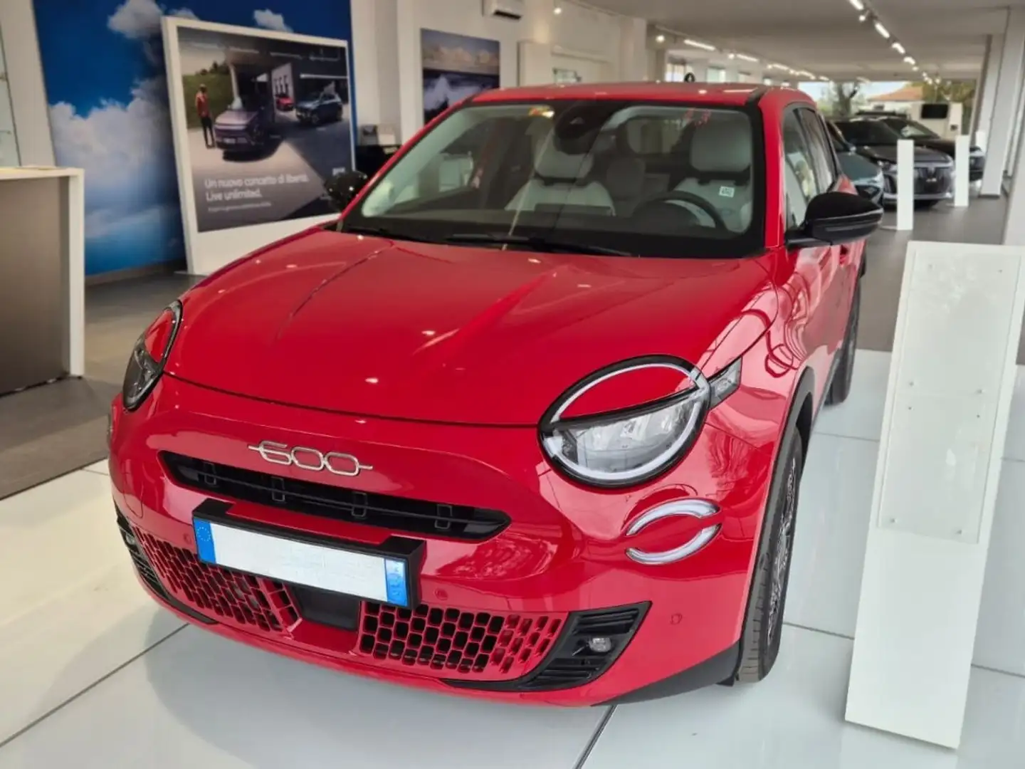 Fiat 600 1.2 Hybrid La Prima Rouge - 2