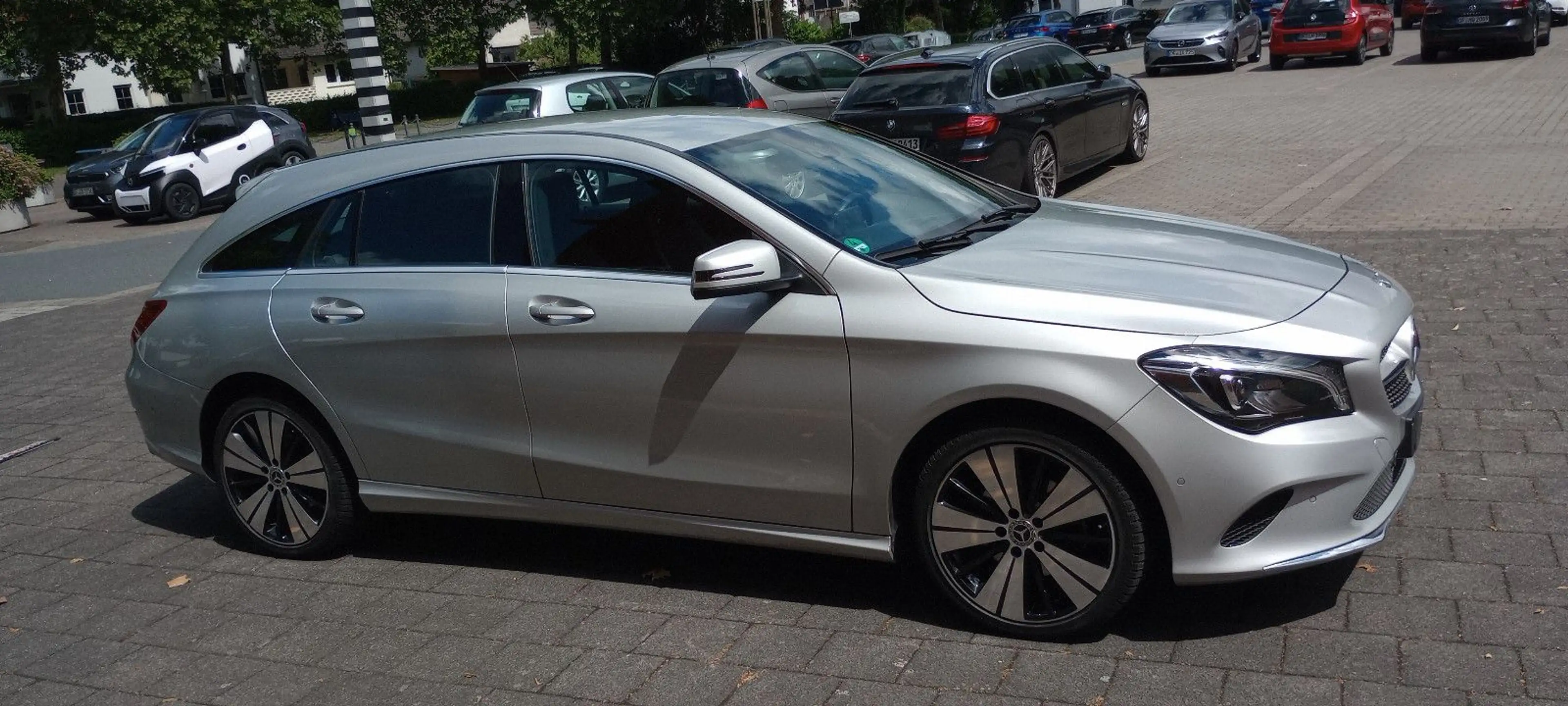 Mercedes-Benz CLA 220 CLA 220 ShBr 4Matic Auto Navi Rückf eHeckk Totw — photo 12