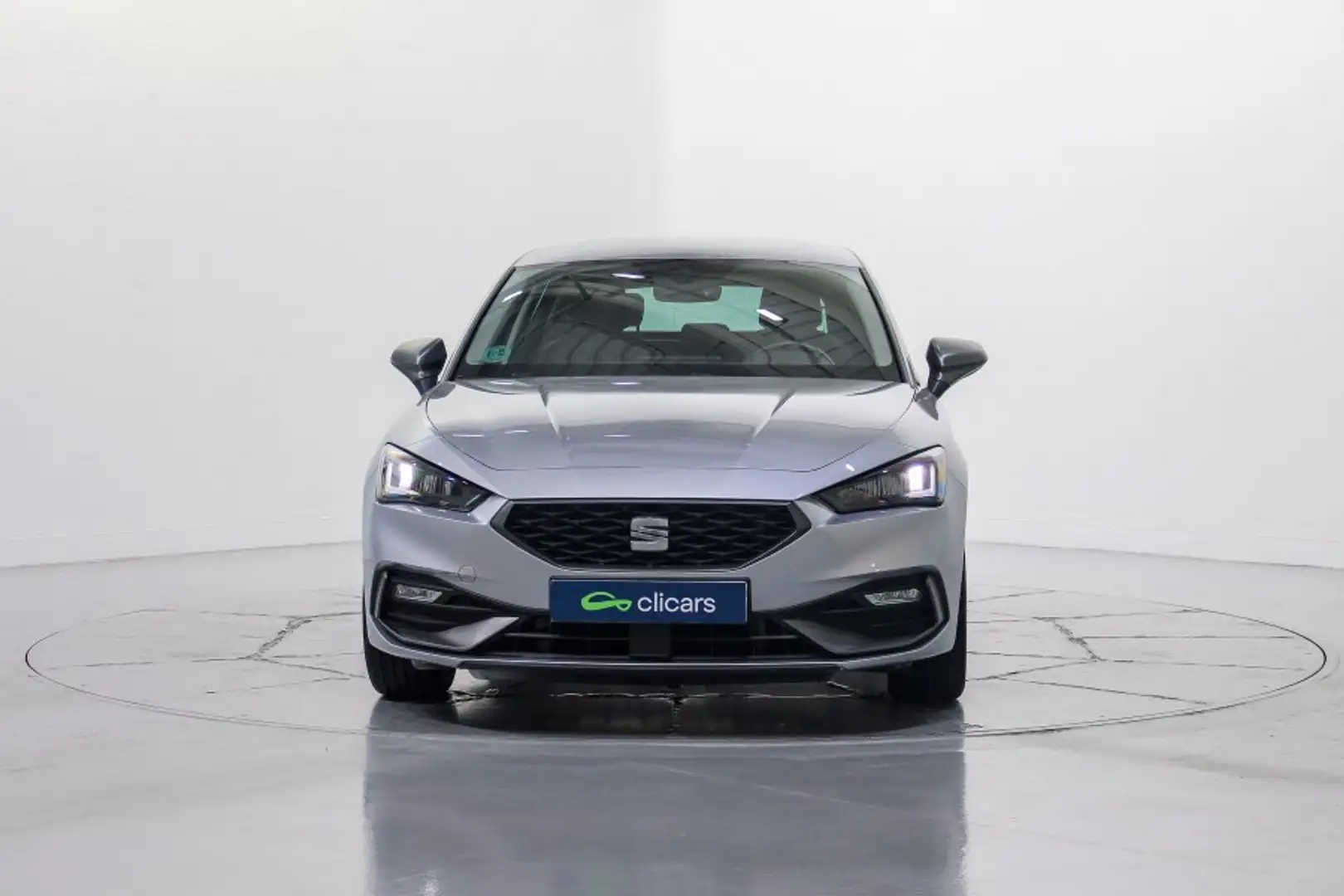 SEAT Leon 1.5 TSI S&S FR XS 130 Plateado - 2