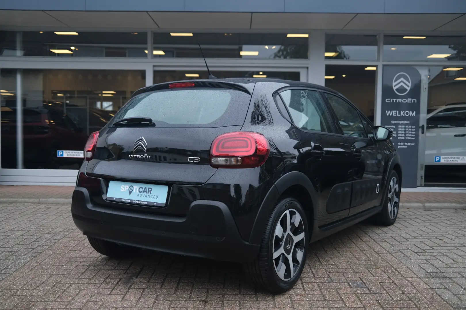 Citroen C3 PT 110 Shine Automaat-6 17" | Camera | Carplay/And Zwart - 2