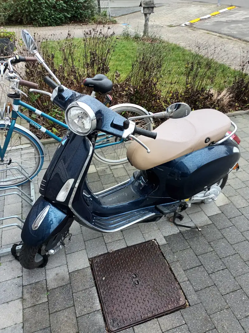 Vespa Primavera 50 Blauw - 1