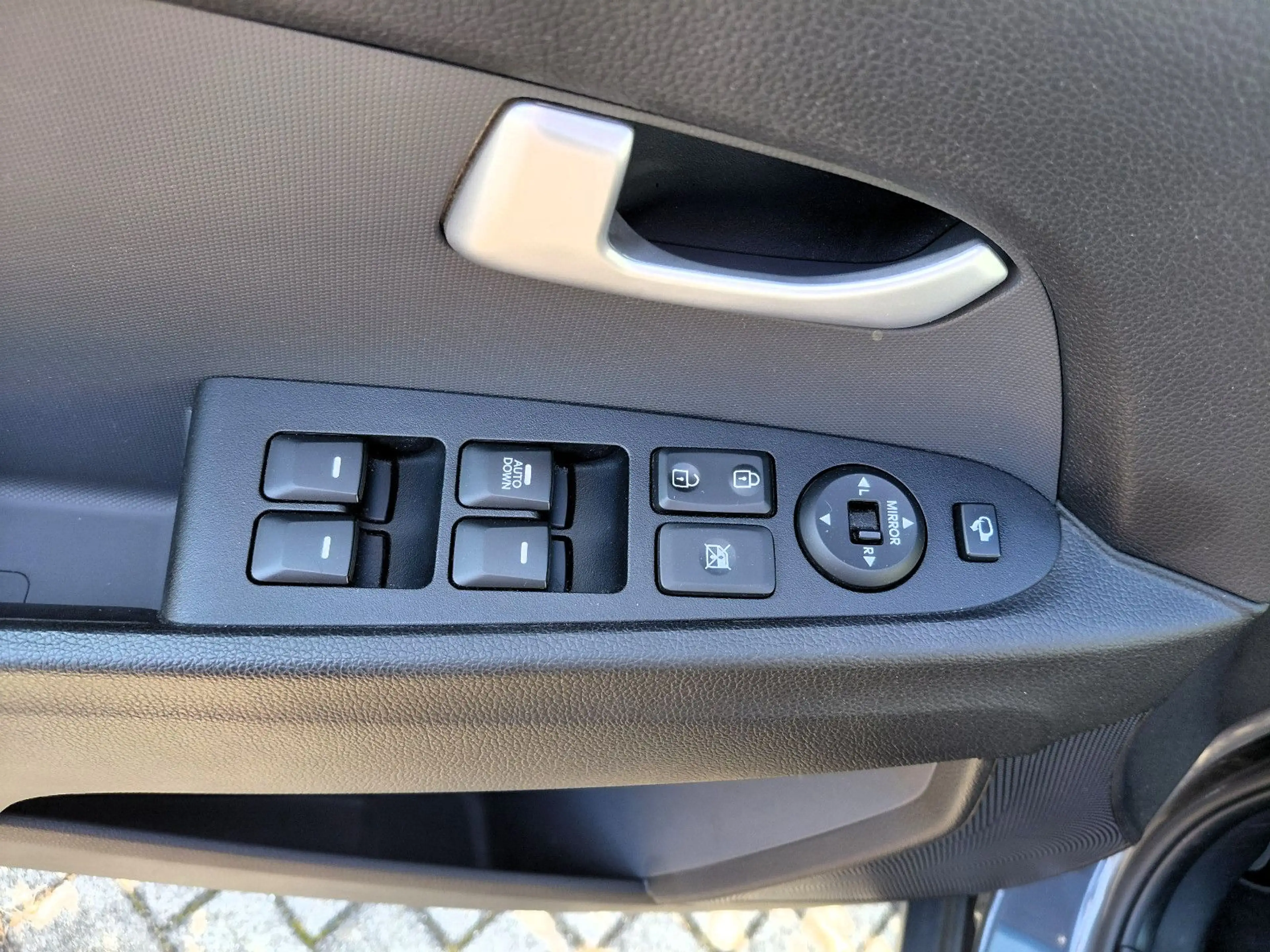 Kia Sportage Dream Team 2WD sehr gepflegt — photo 25