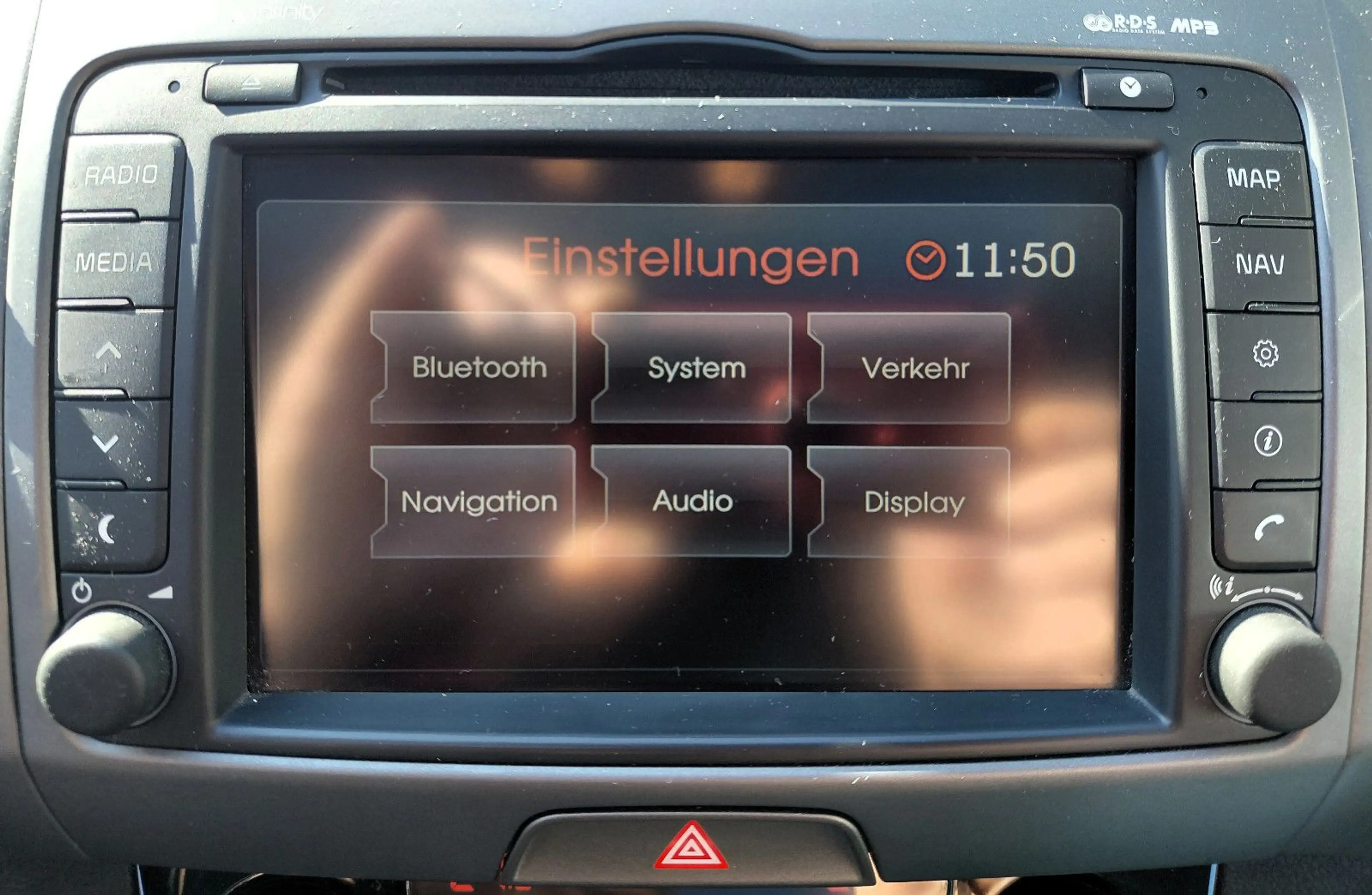 Kia Sportage Dream Team 2WD sehr gepflegt — photo 29