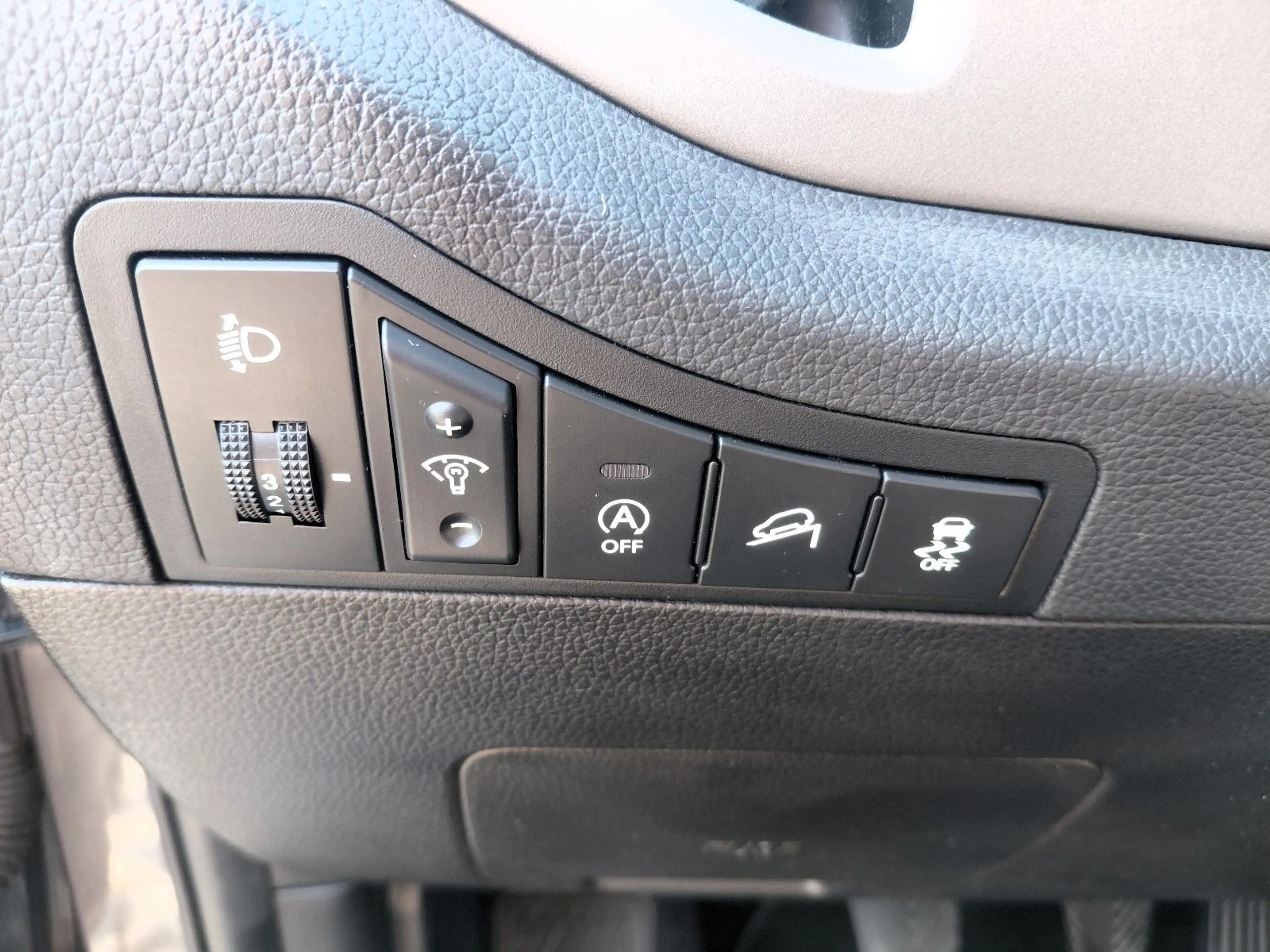 Kia Sportage Dream Team 2WD sehr gepflegt — photo 26