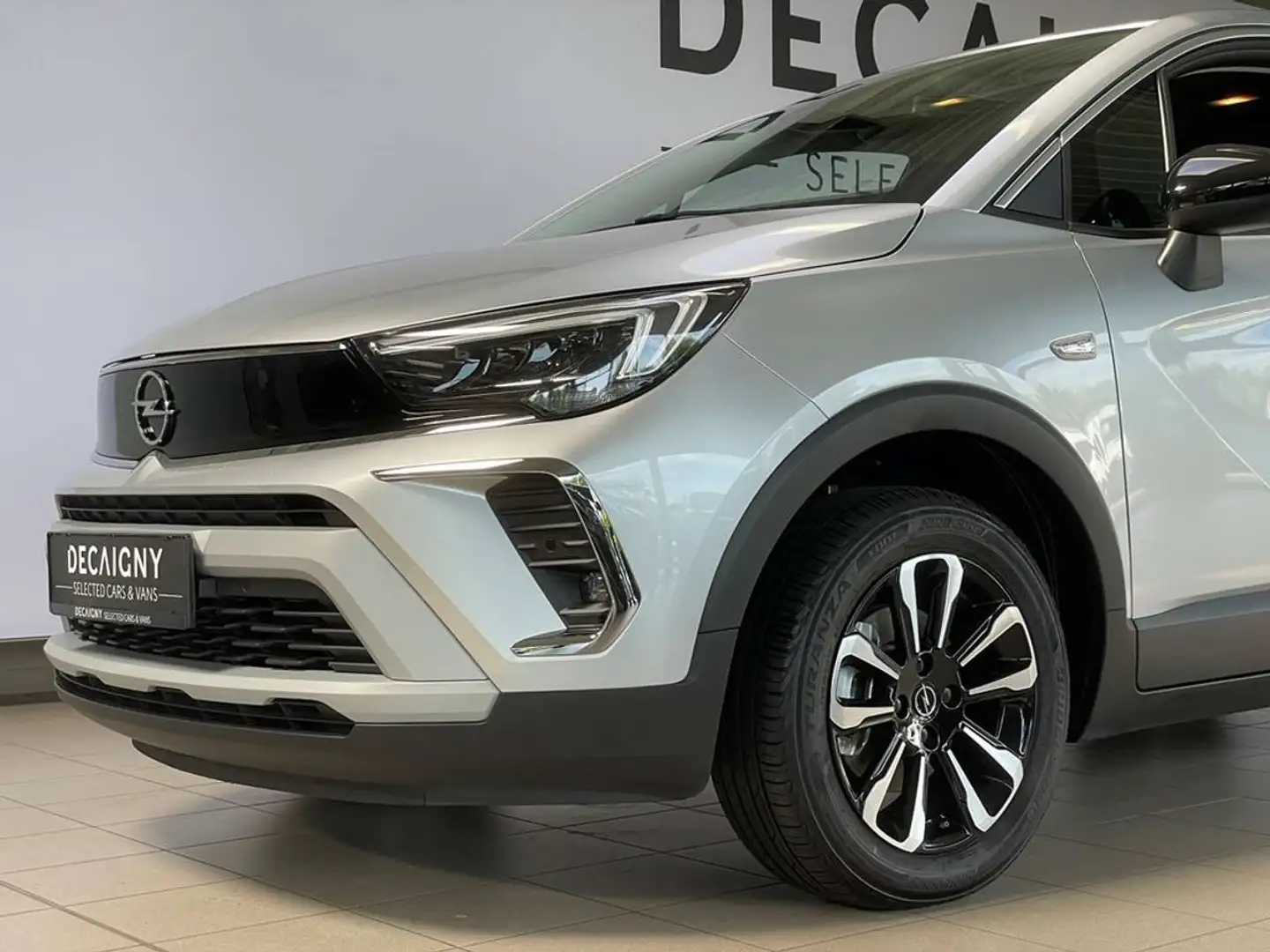 Opel Crossland 1.2T Edition *App Connect*Camera*2 zone Auto Airco Grau - 2