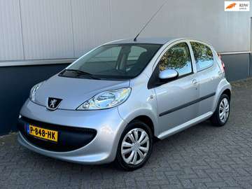 1.0-12V XR Carplay Nieuwe Koppeling Airco 5d Nieuw