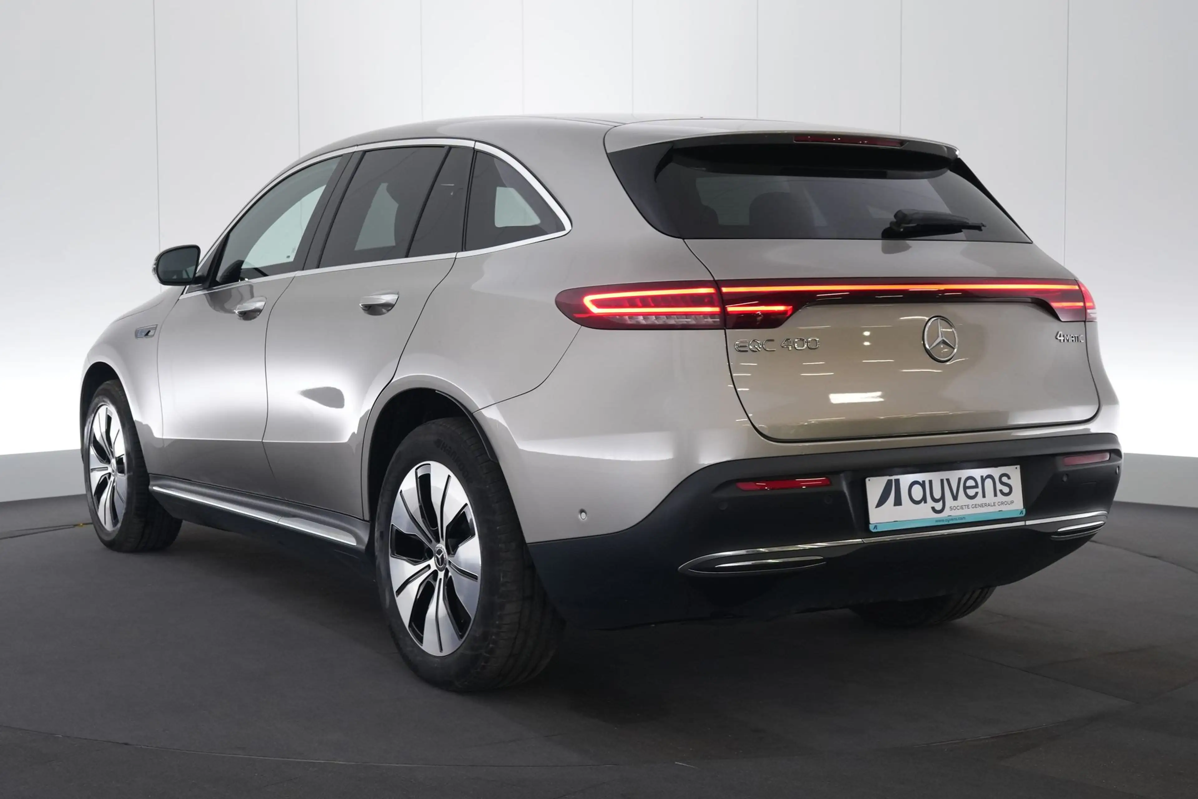 Mercedes-Benz EQC 400 4-Matic Business Line LEDER/CUIR LED GPS PDC CAM B — photo 9
