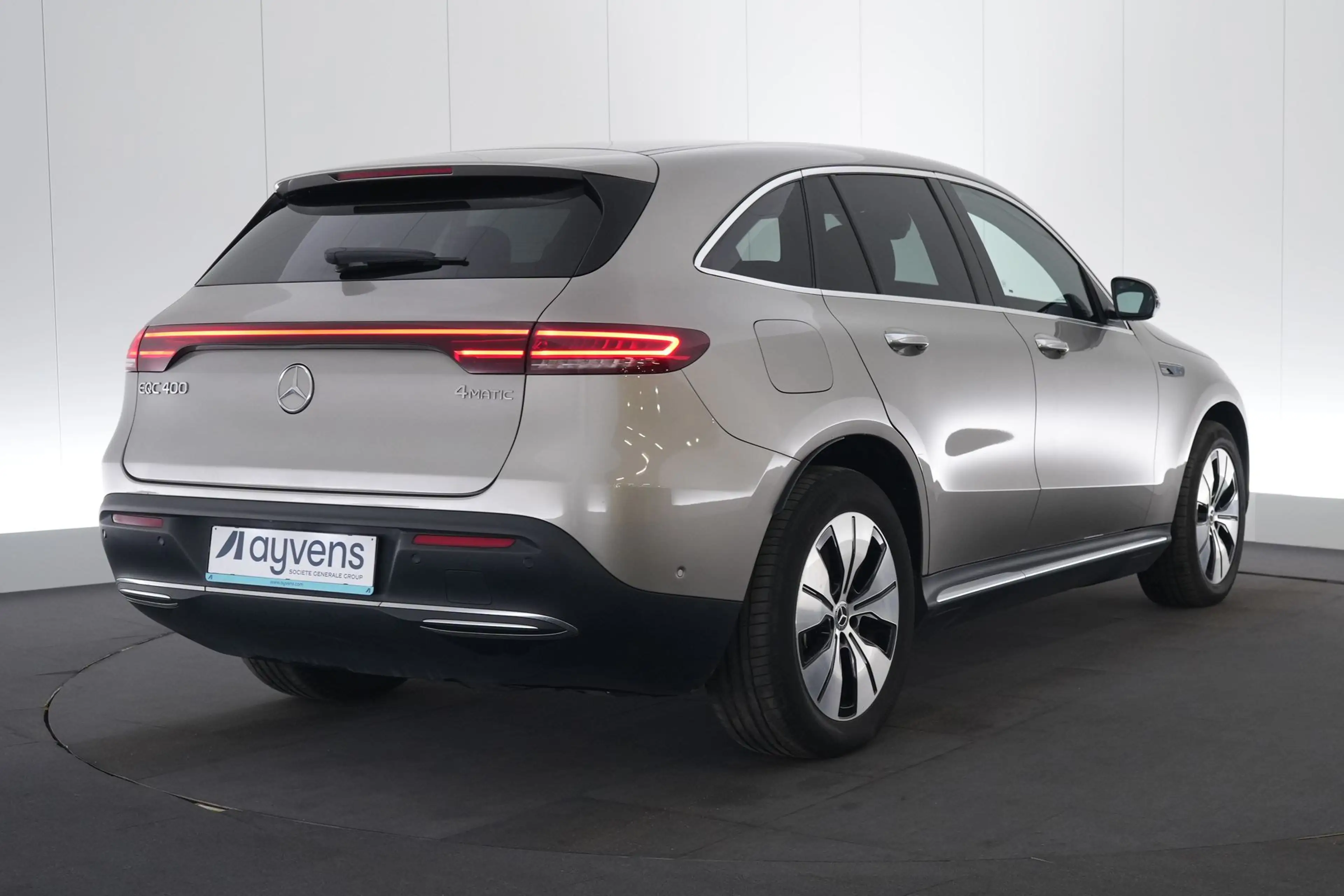 Mercedes-Benz EQC 400 4-Matic Business Line LEDER/CUIR LED GPS PDC CAM B — photo 7
