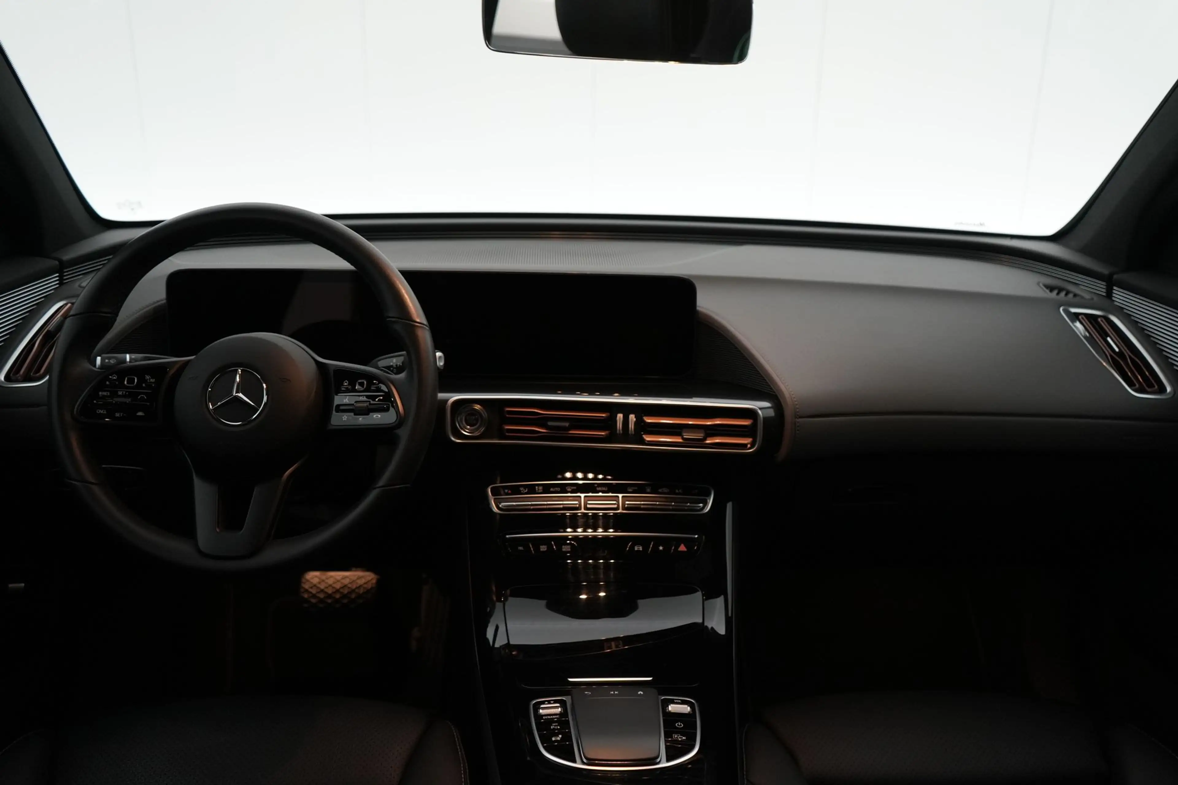 Mercedes-Benz EQC 400 4-Matic Business Line LEDER/CUIR LED GPS PDC CAM B — photo 13