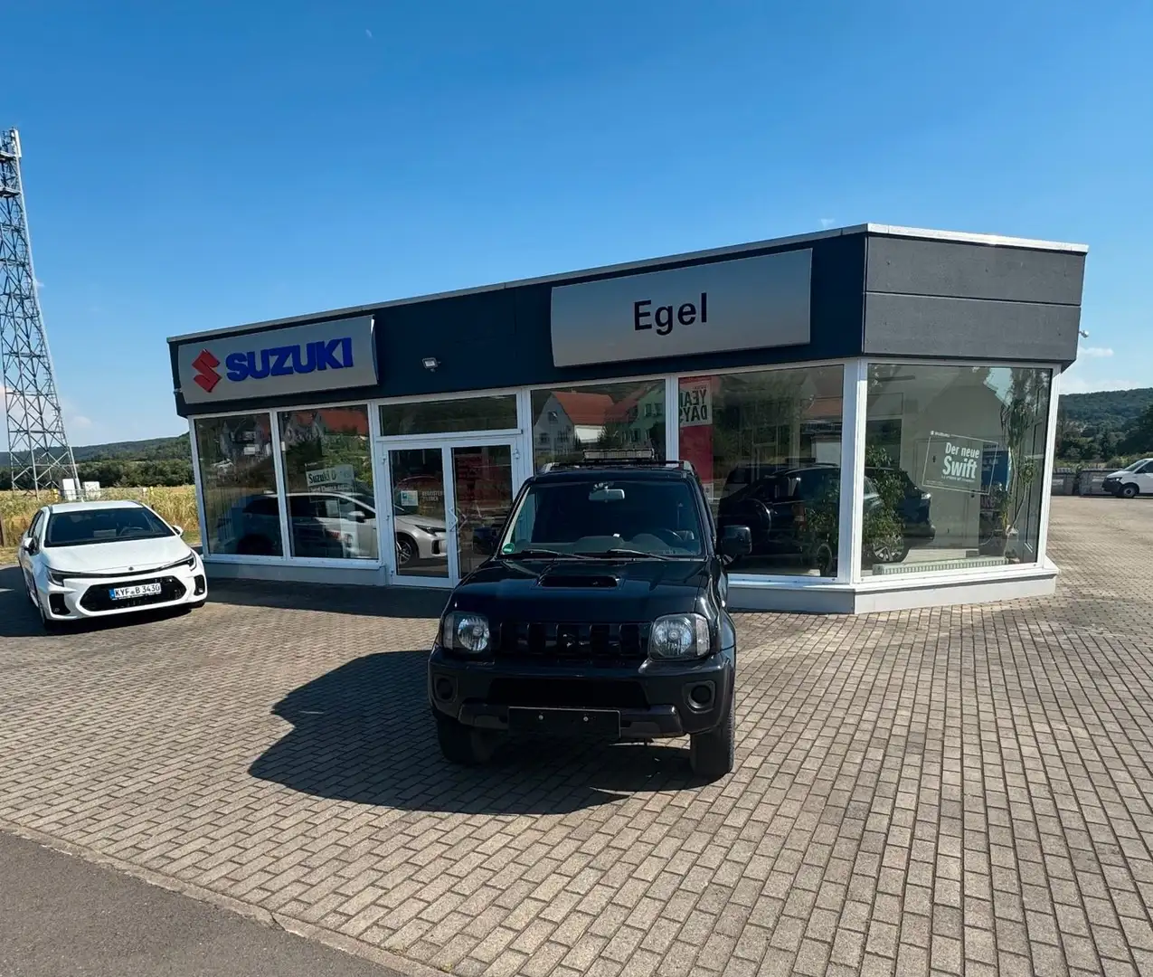 Suzuki Jimny Club Lim. Schwarz - 1