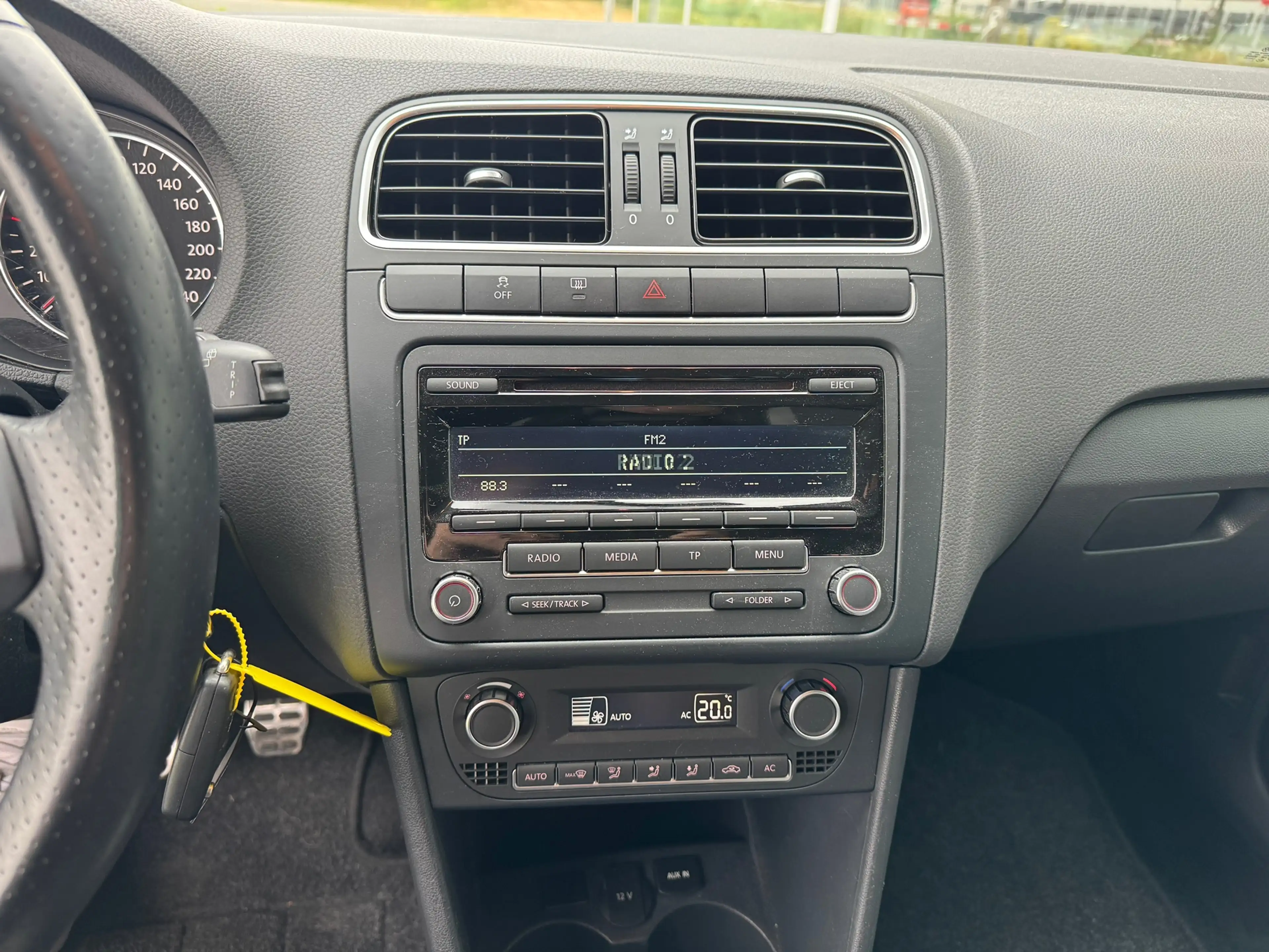 Volkswagen Polo Cross 1.2 TSI , cruise control — photo 13