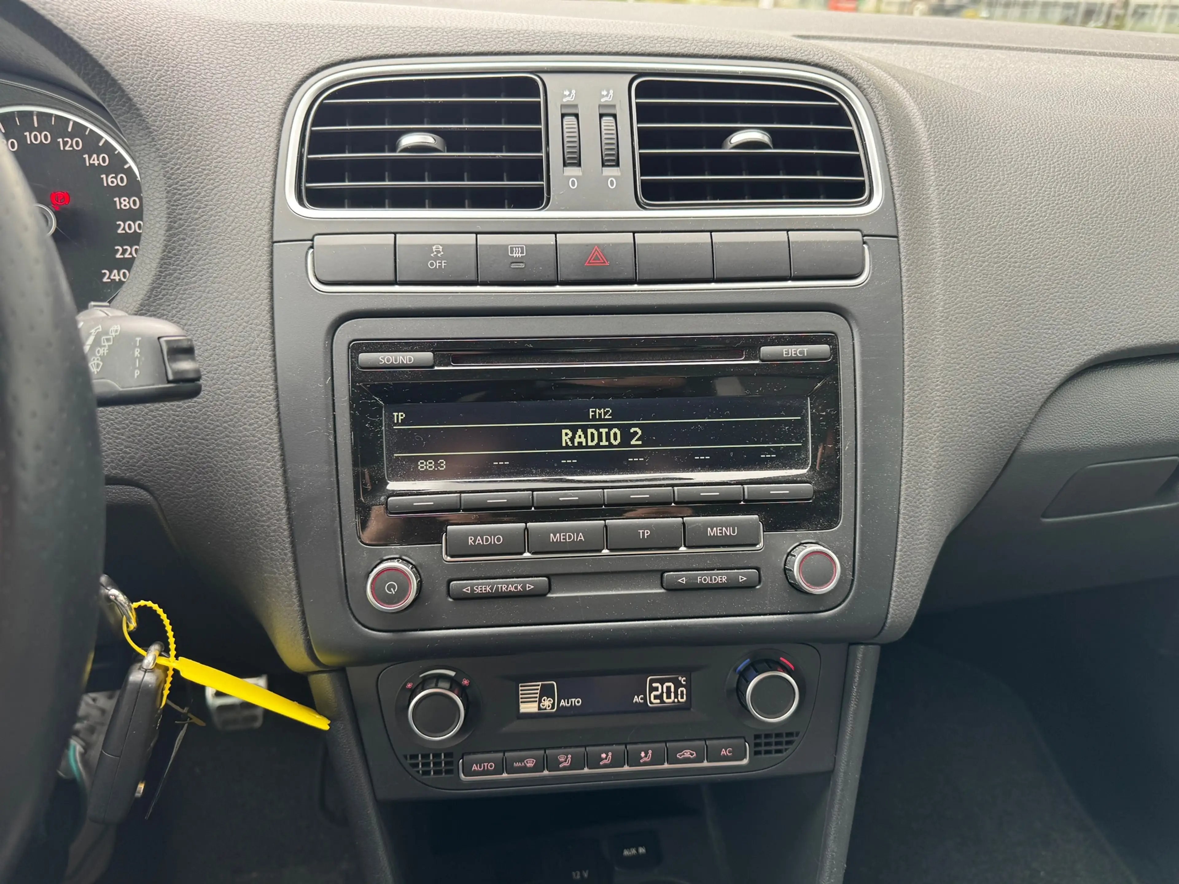 Volkswagen Polo Cross 1.2 TSI , cruise control — photo 15