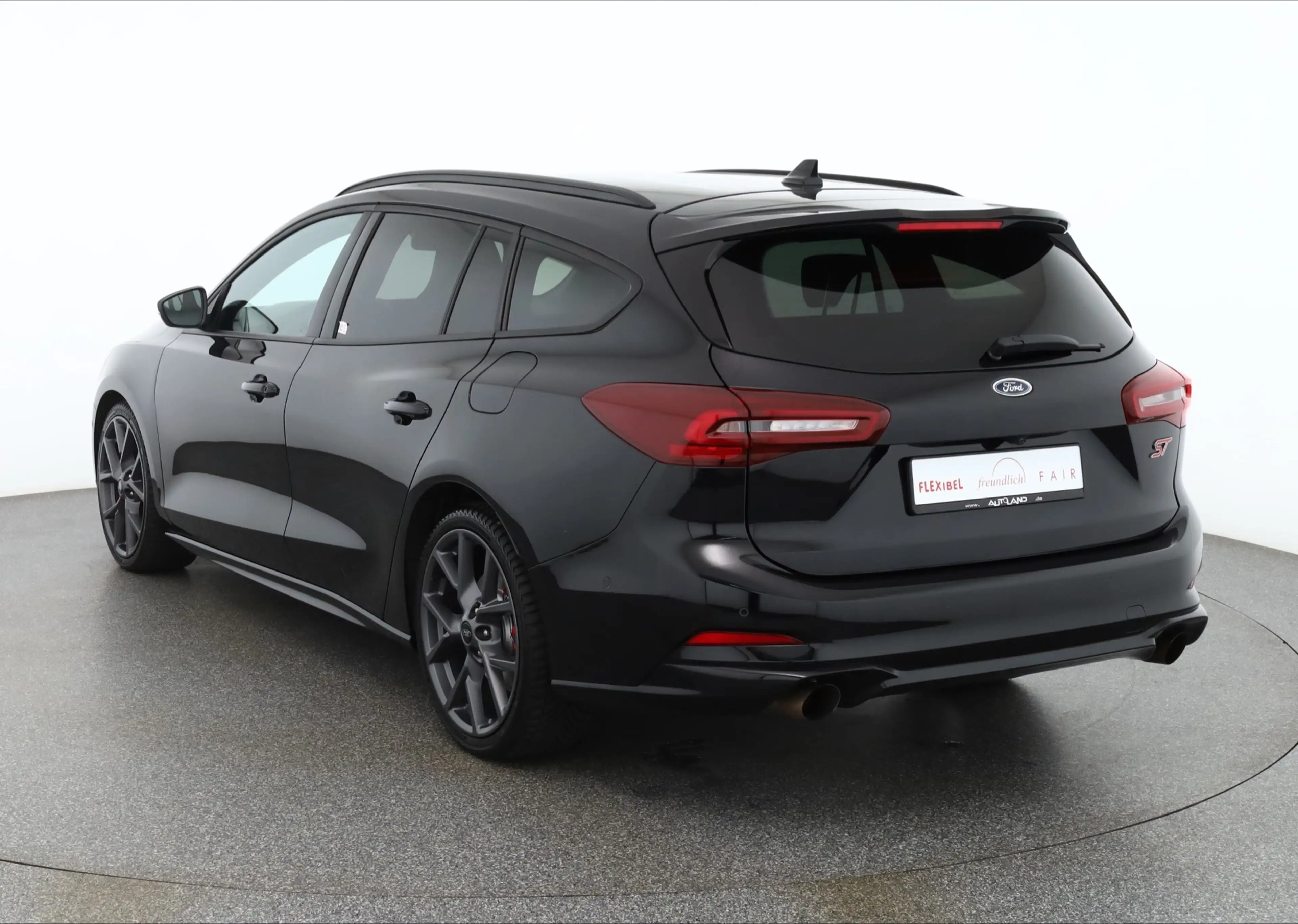 Ford Focus Turnier 2.3 EB ST X LED Kamera Head-Up DAB — photo 3