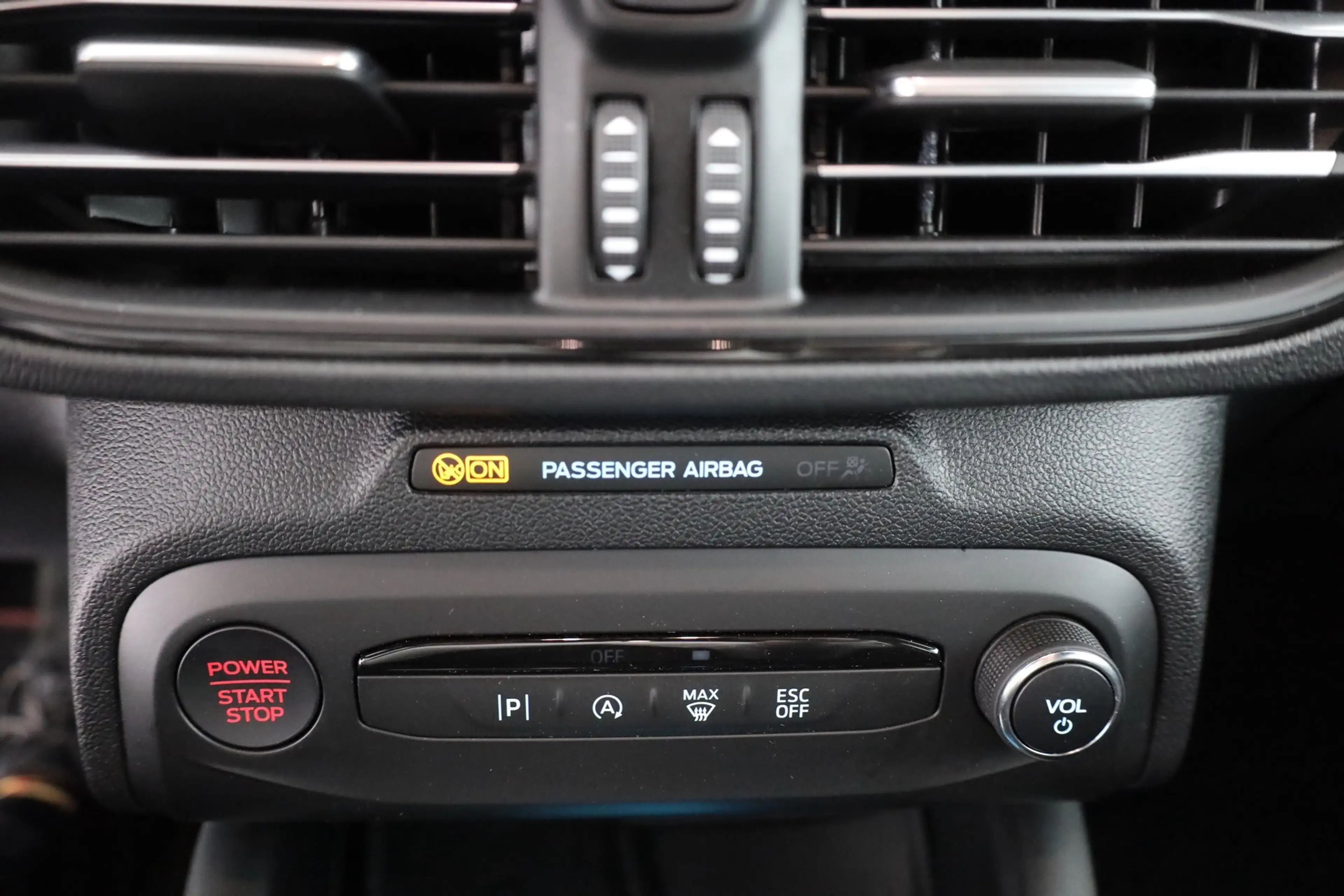 Ford Focus Turnier 2.3 EB ST X LED Kamera Head-Up DAB — photo 13