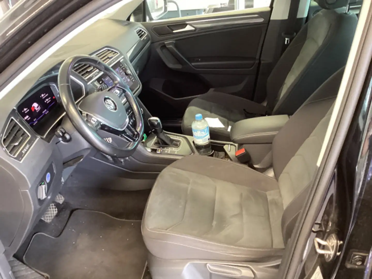 Volkswagen Tiguan 1.5 TSI Highline DSG Panoramadach Navi Schwarz - 2