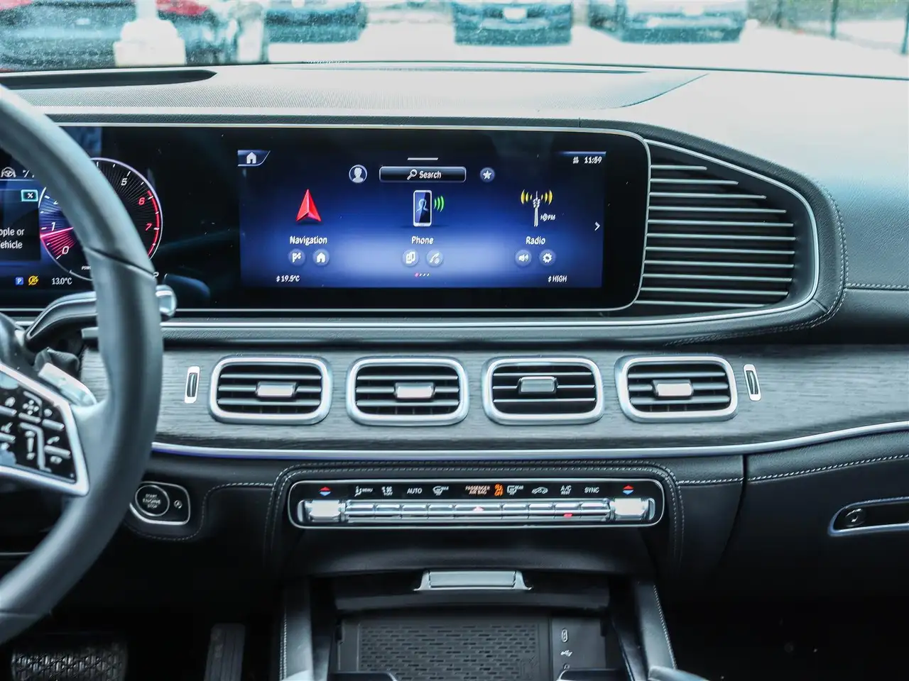 Mercedes-Benz GLE снимка Mercedes-Benz GLE