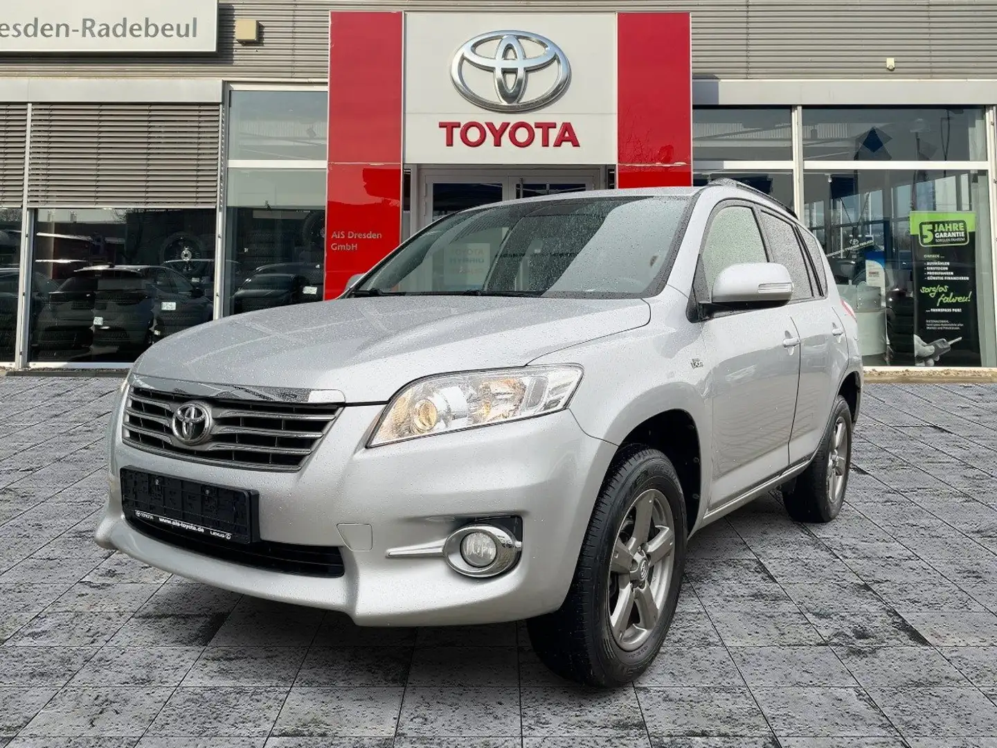 Toyota RAV 4 RAV4 2.2 D-4D Life Standhz*KAM*KeyLess*Tempomat Silber - 1