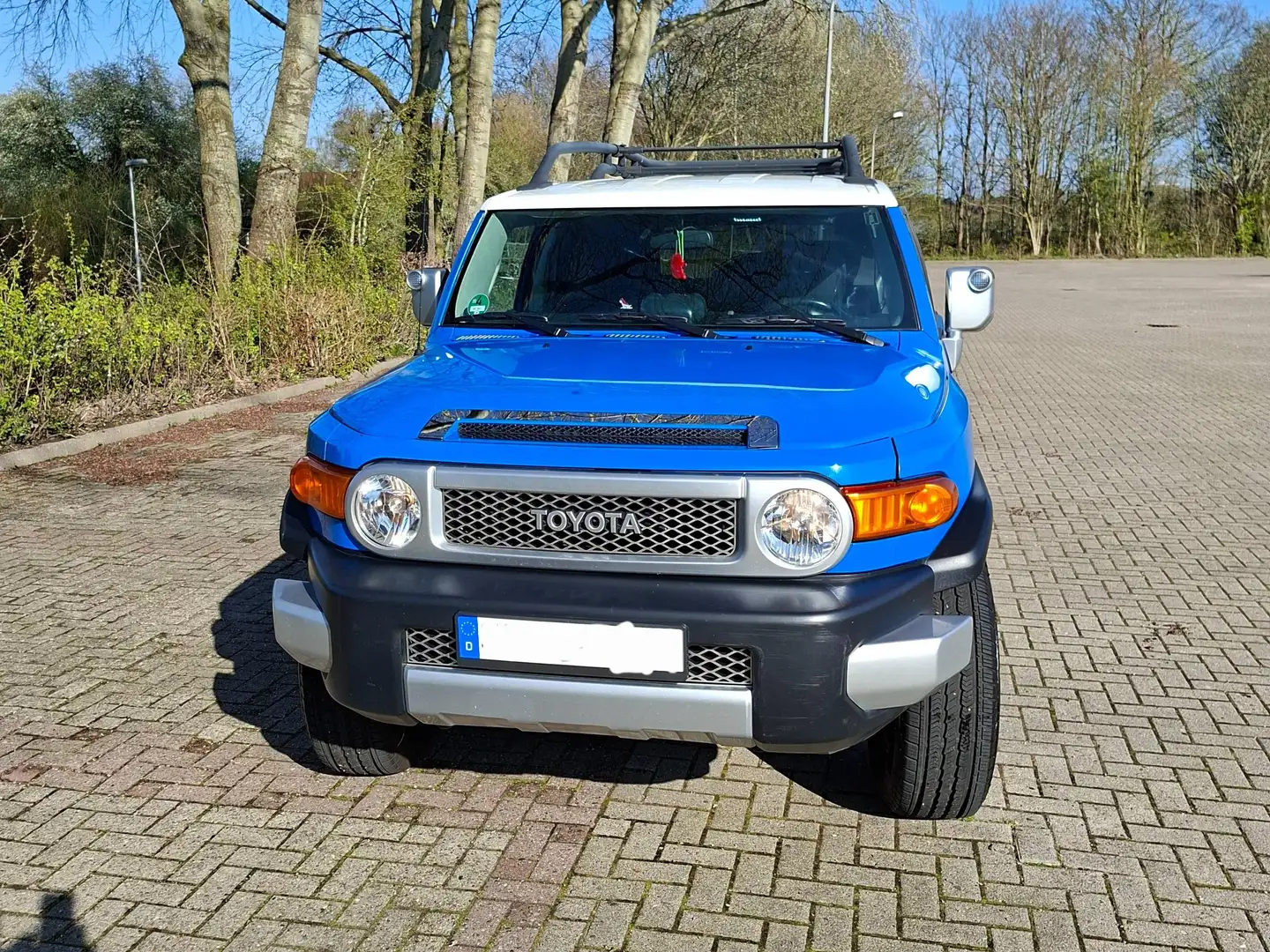 Toyota FJ Cruiser Toyota FJ Cruiser 4.0 V6 Automatik Blau - 2