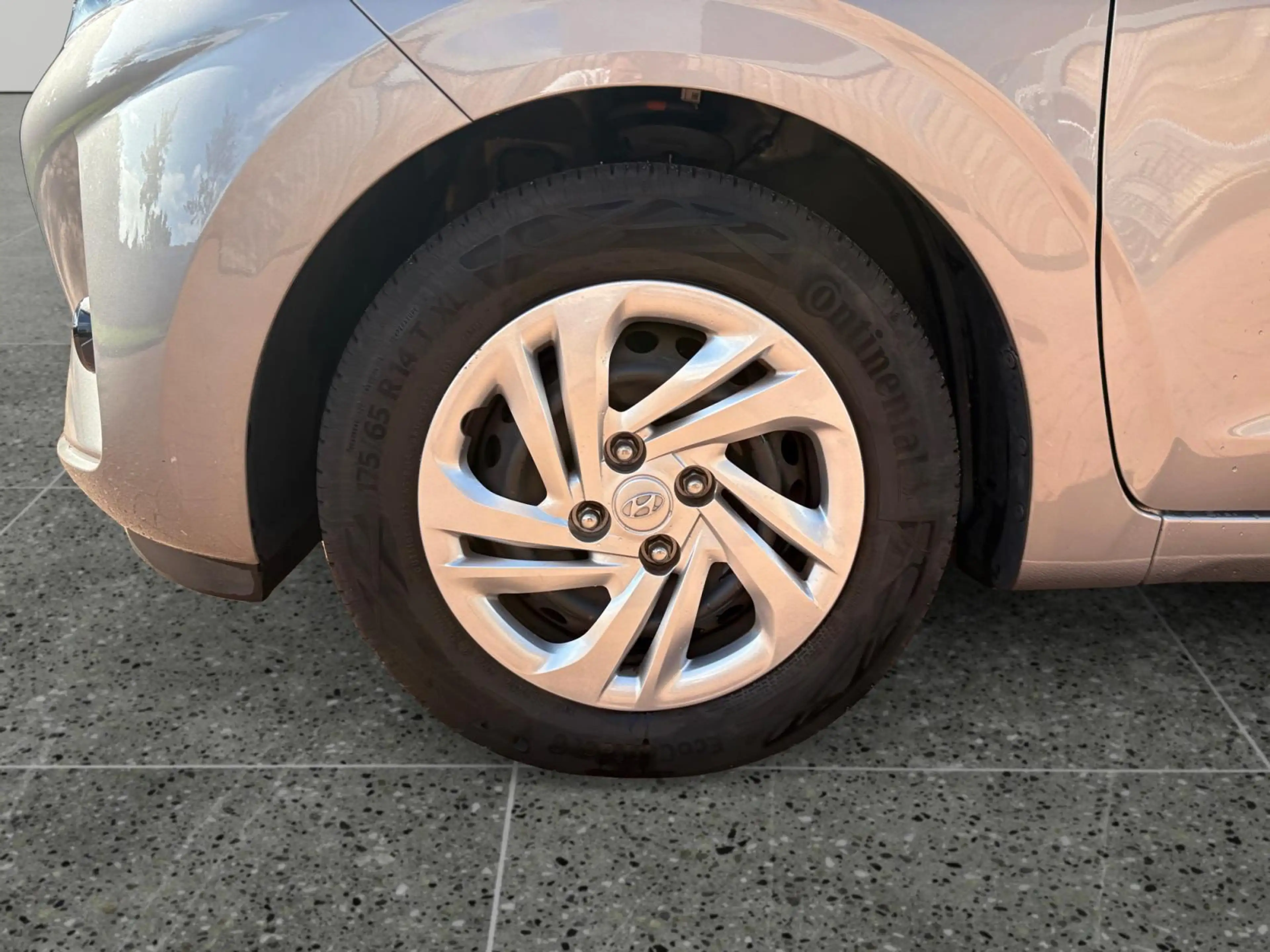 Hyundai i10 Comfort Smart 1.0 MPI 67pk | APPLE CARPLAY / ANDRO — photo 9