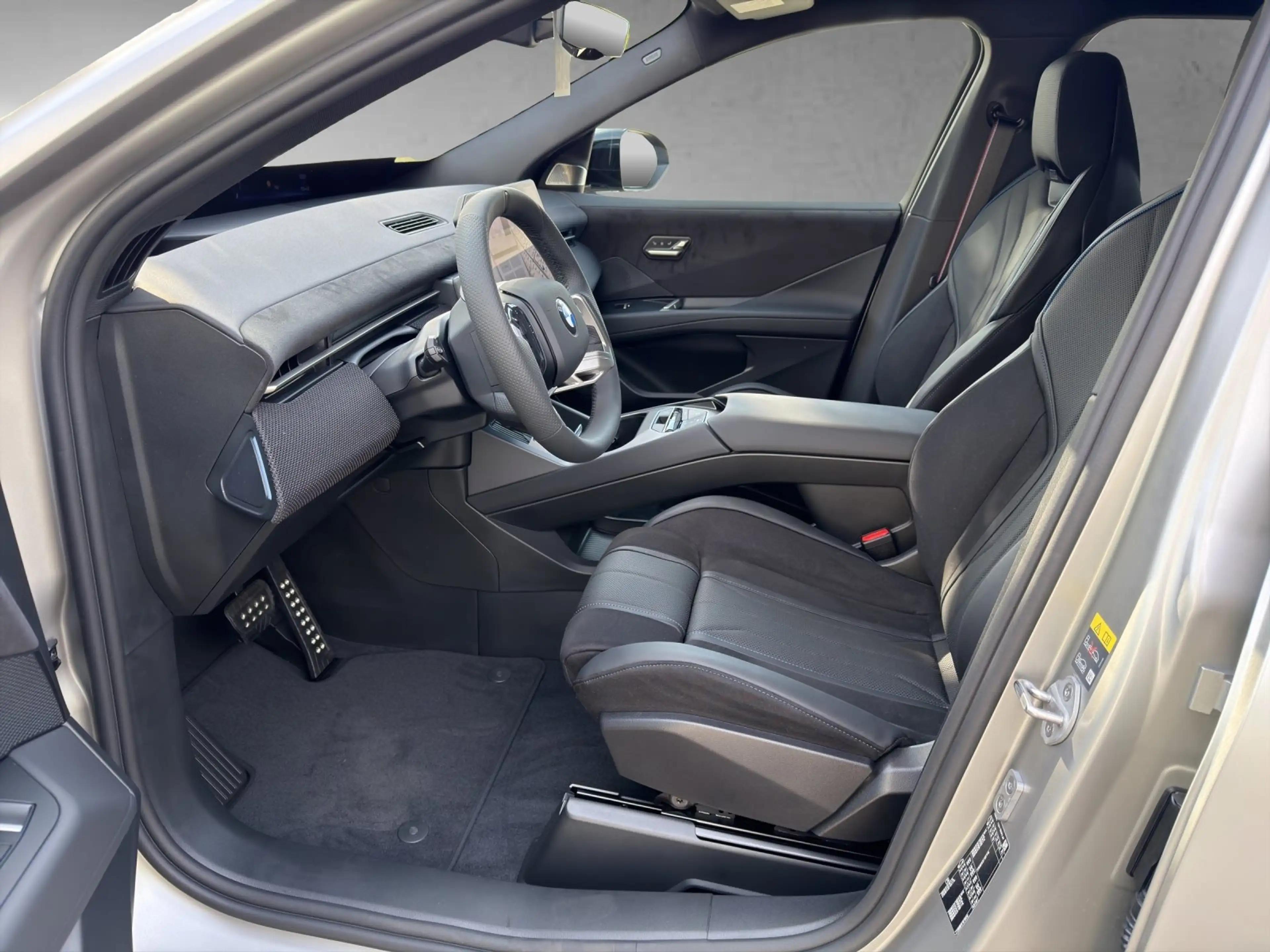 BMW iX3 40 — photo 9